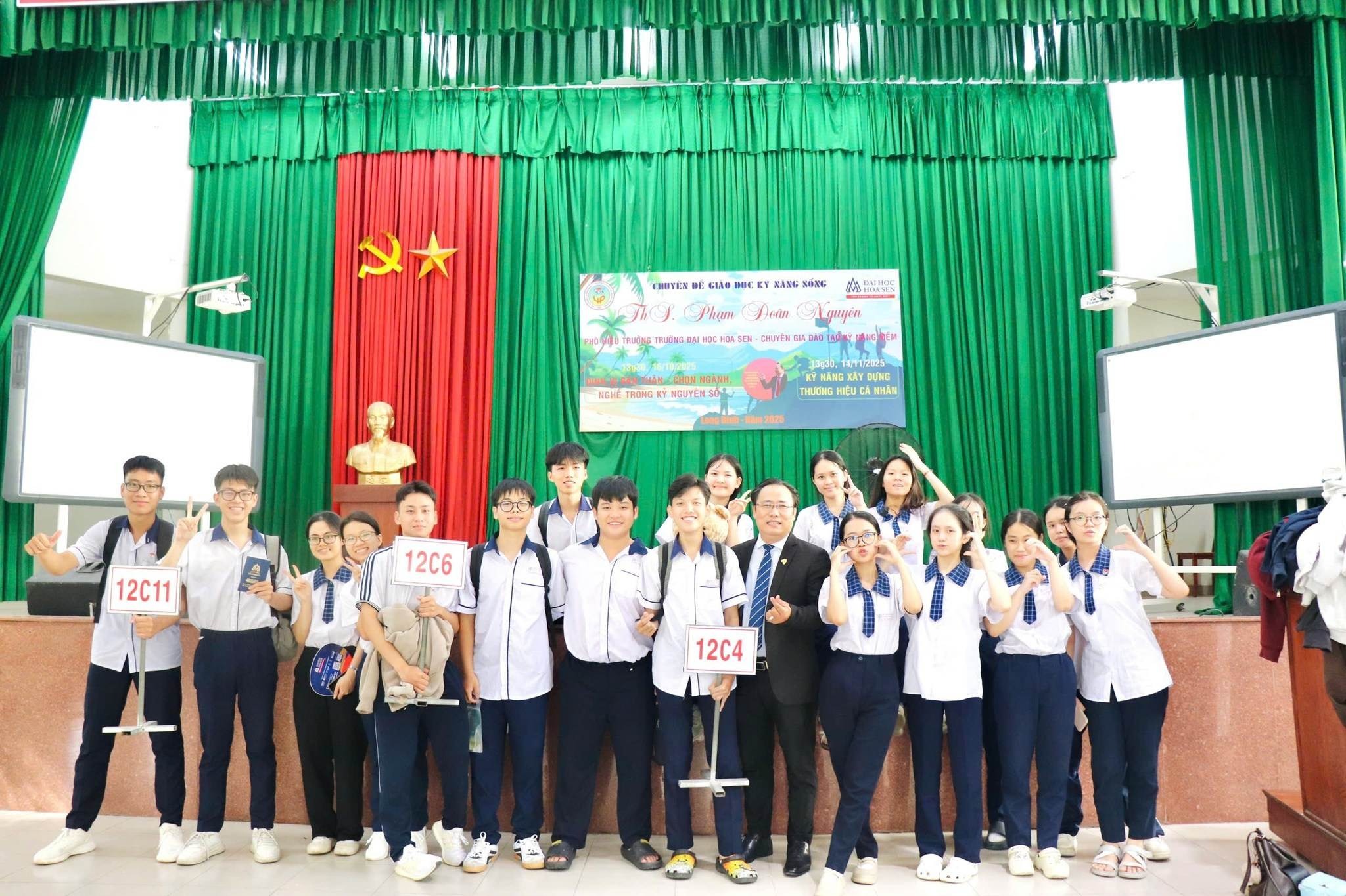 Hướng nghiệp cùng chuyên gia tại THPT Lê Hồng Phong "Định Vị Bản Thân Trong Kỷ Nguyên Số"