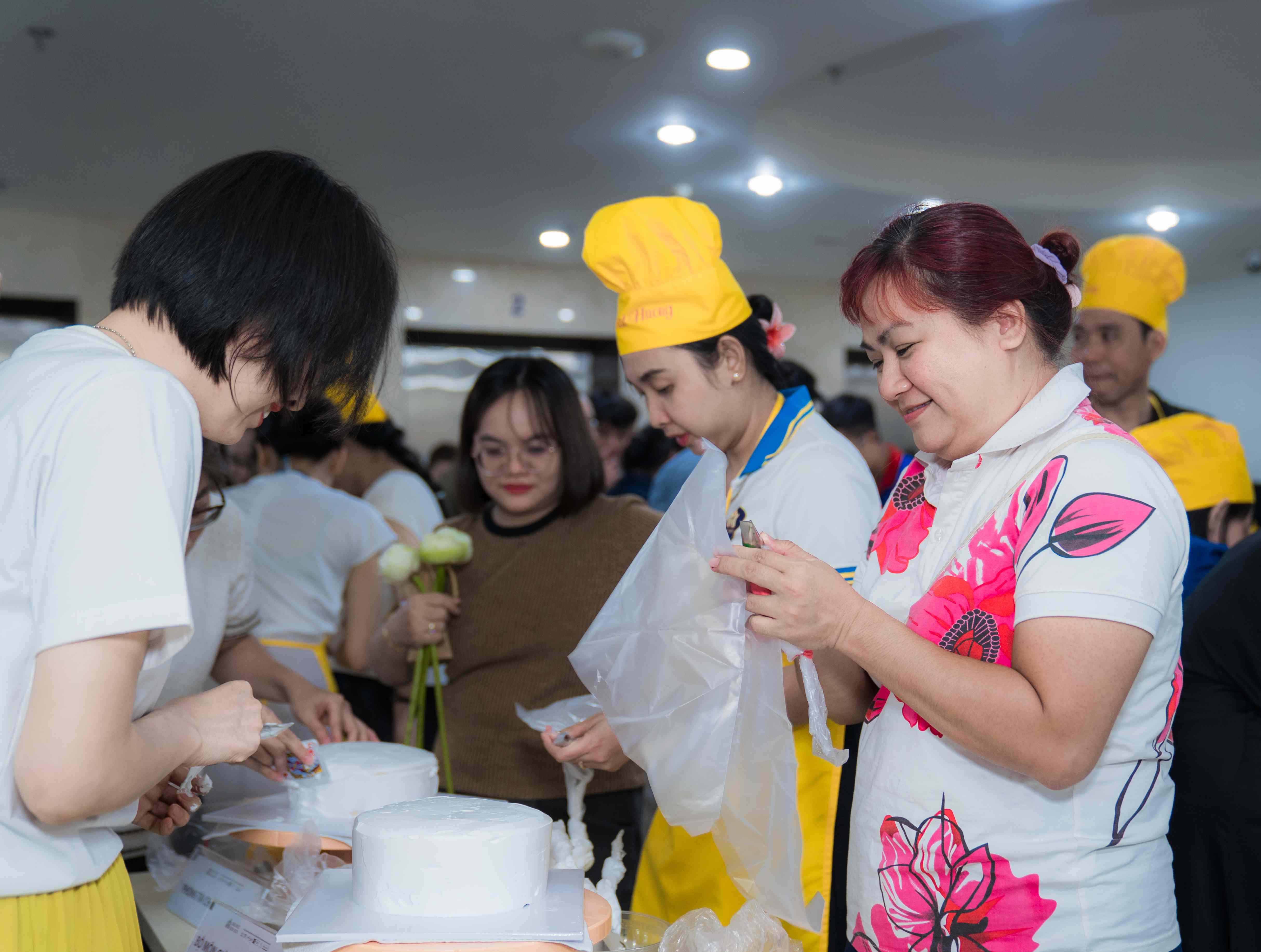 HSU mừng ngày Phụ nữ Việt Nam 20/10