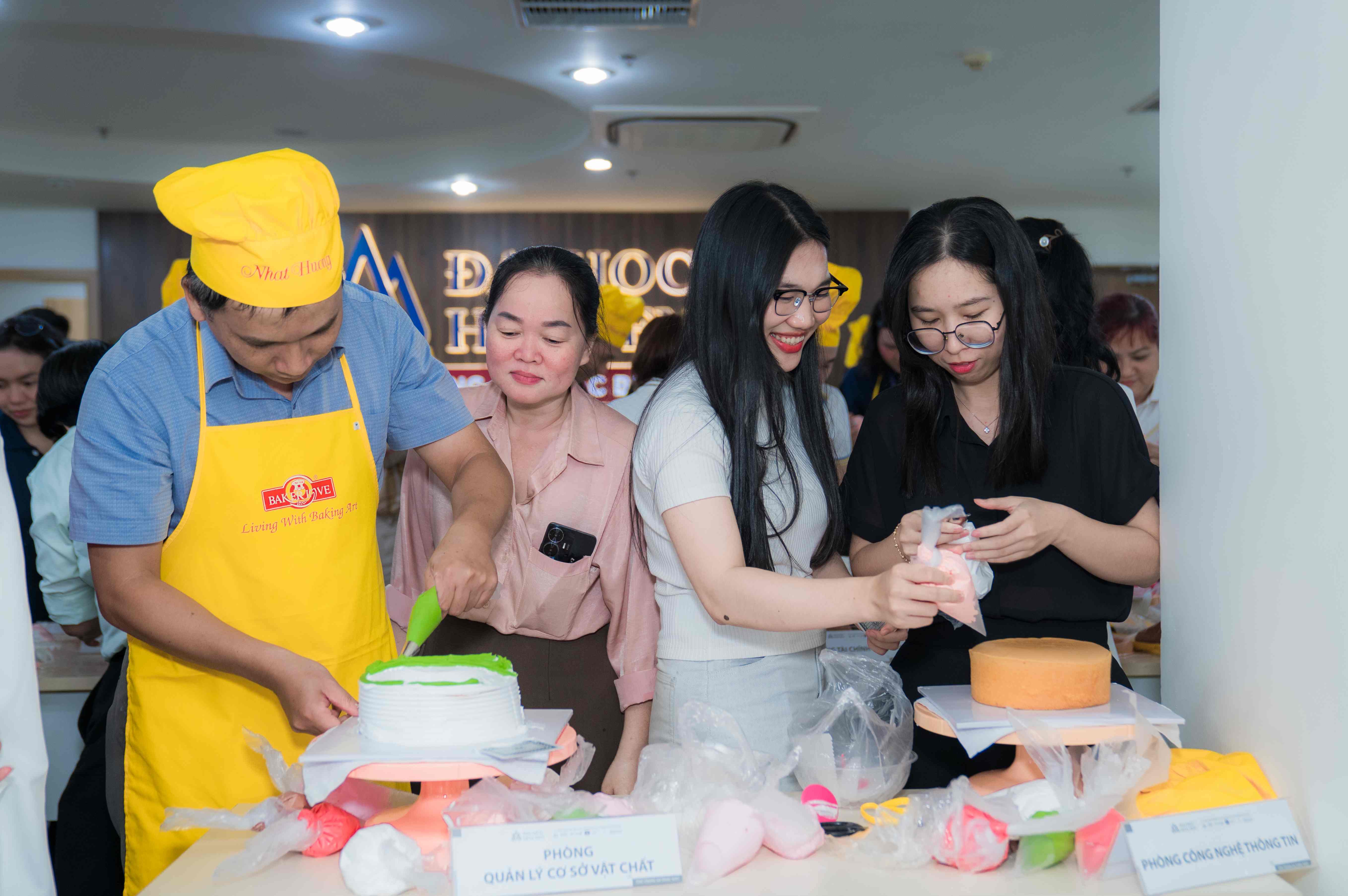 HSU mừng ngày Phụ nữ Việt Nam 20/10