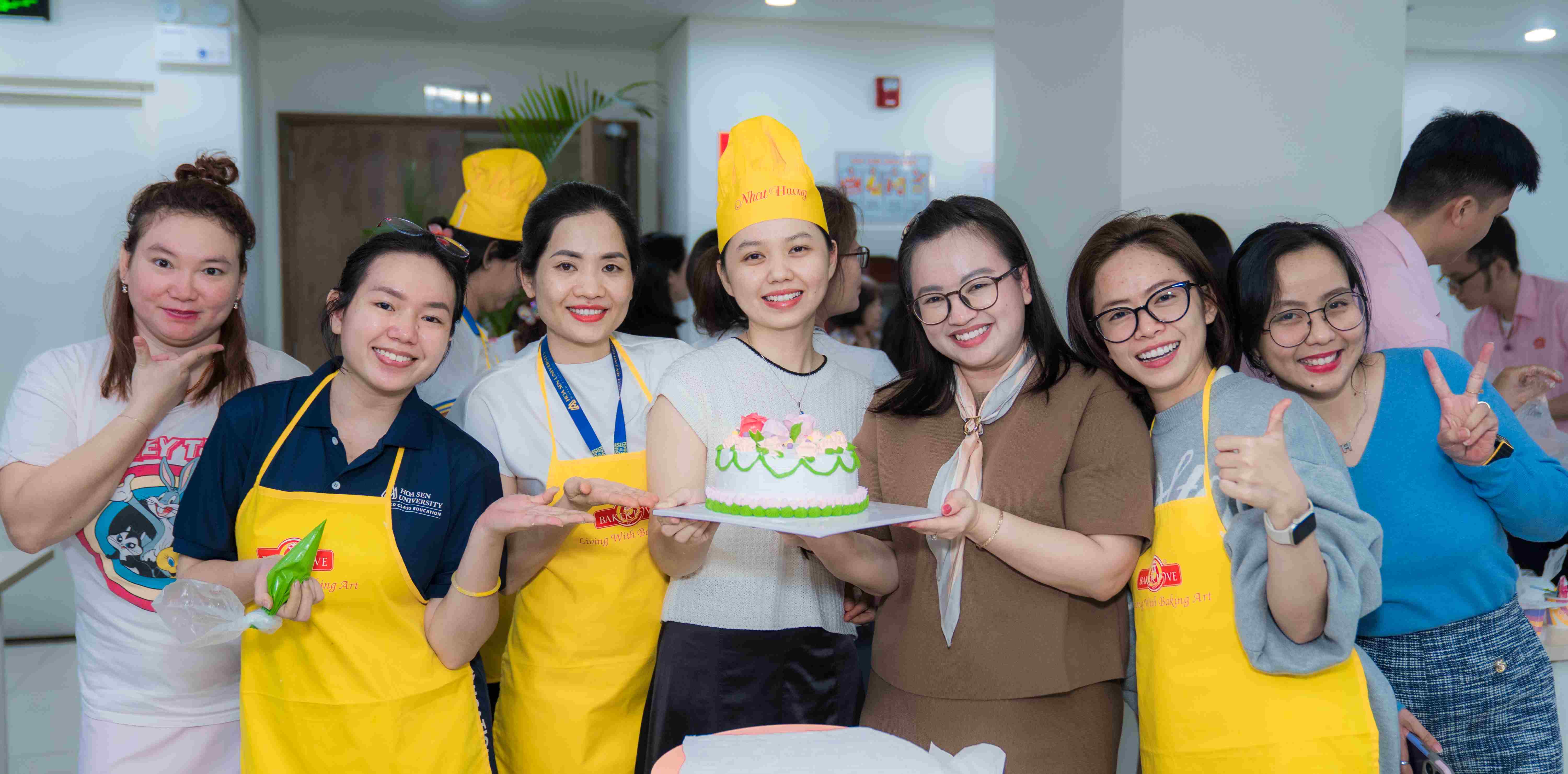 HSU mừng ngày Phụ nữ Việt Nam 20/10