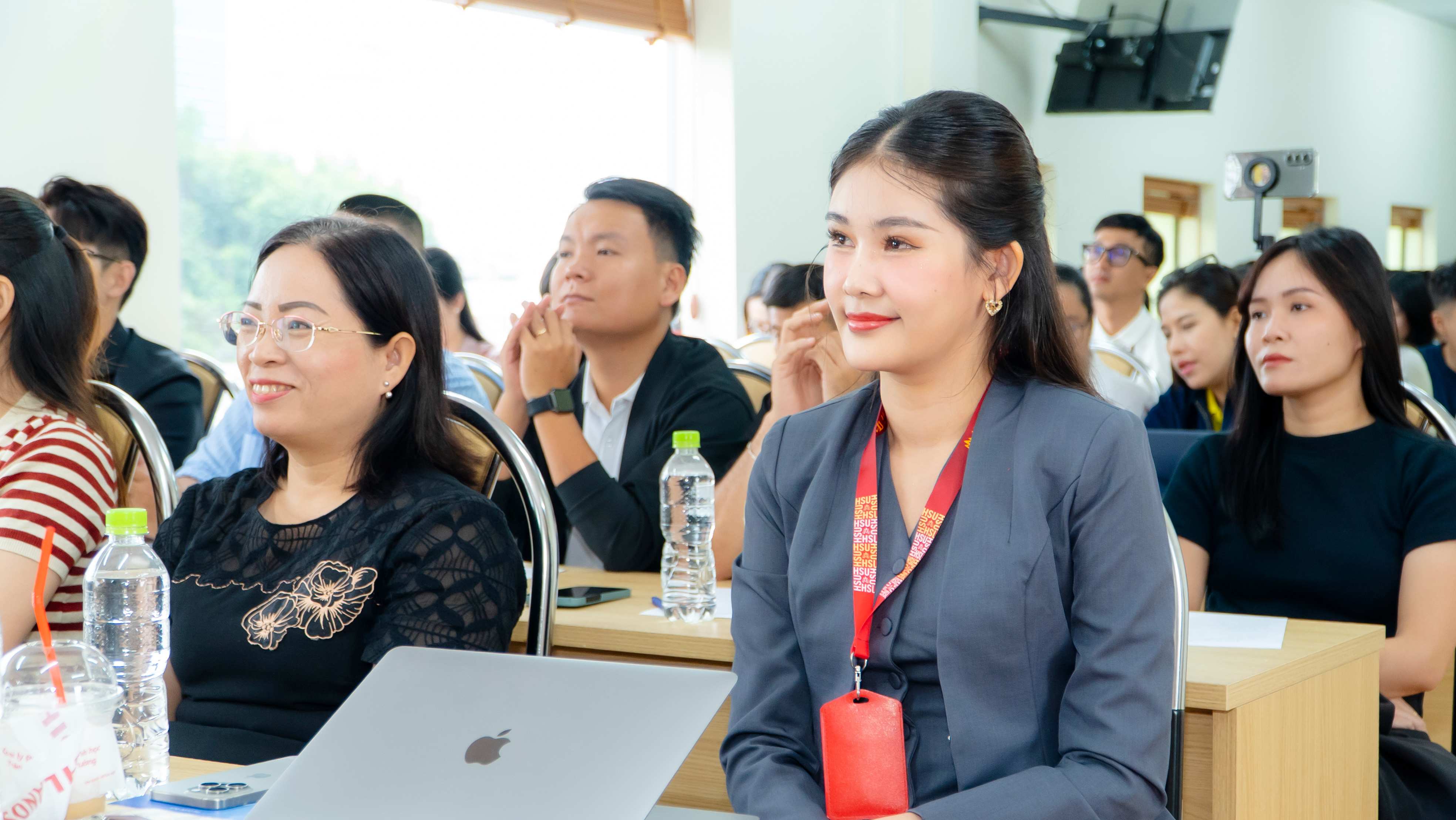 Chuyên đề nghệ thuật tương tác và gây ấn tượng trong 60 giây đầu tiên - Next Level Communication