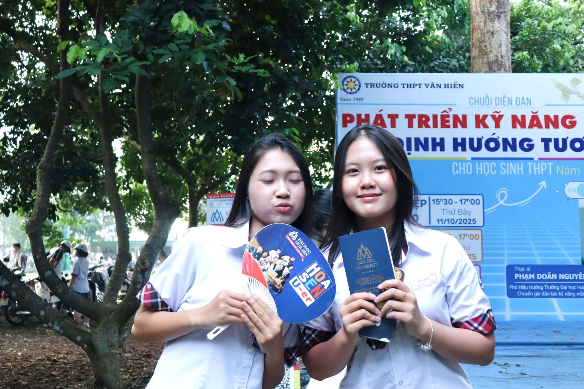 Sống chất – Làm thật – Đúng tầm cùng Trường THPT Văn Hiến và Đại học Hoa Sen năm học 2025-2026