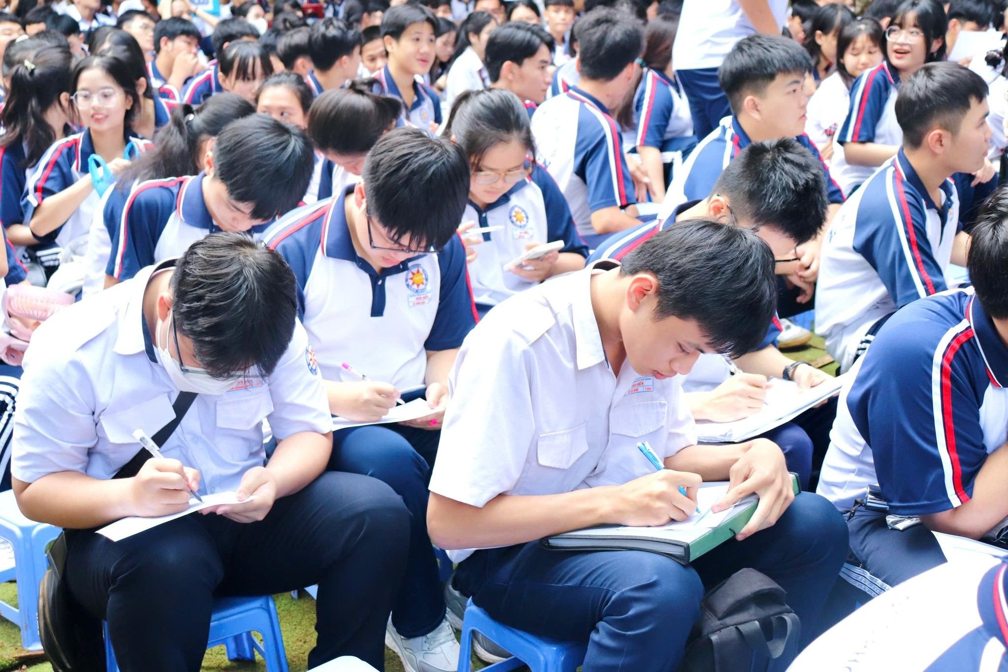 Sống chất – Làm thật – Đúng tầm cùng Trường THPT Văn Hiến và Đại học Hoa Sen năm học 2025-2026