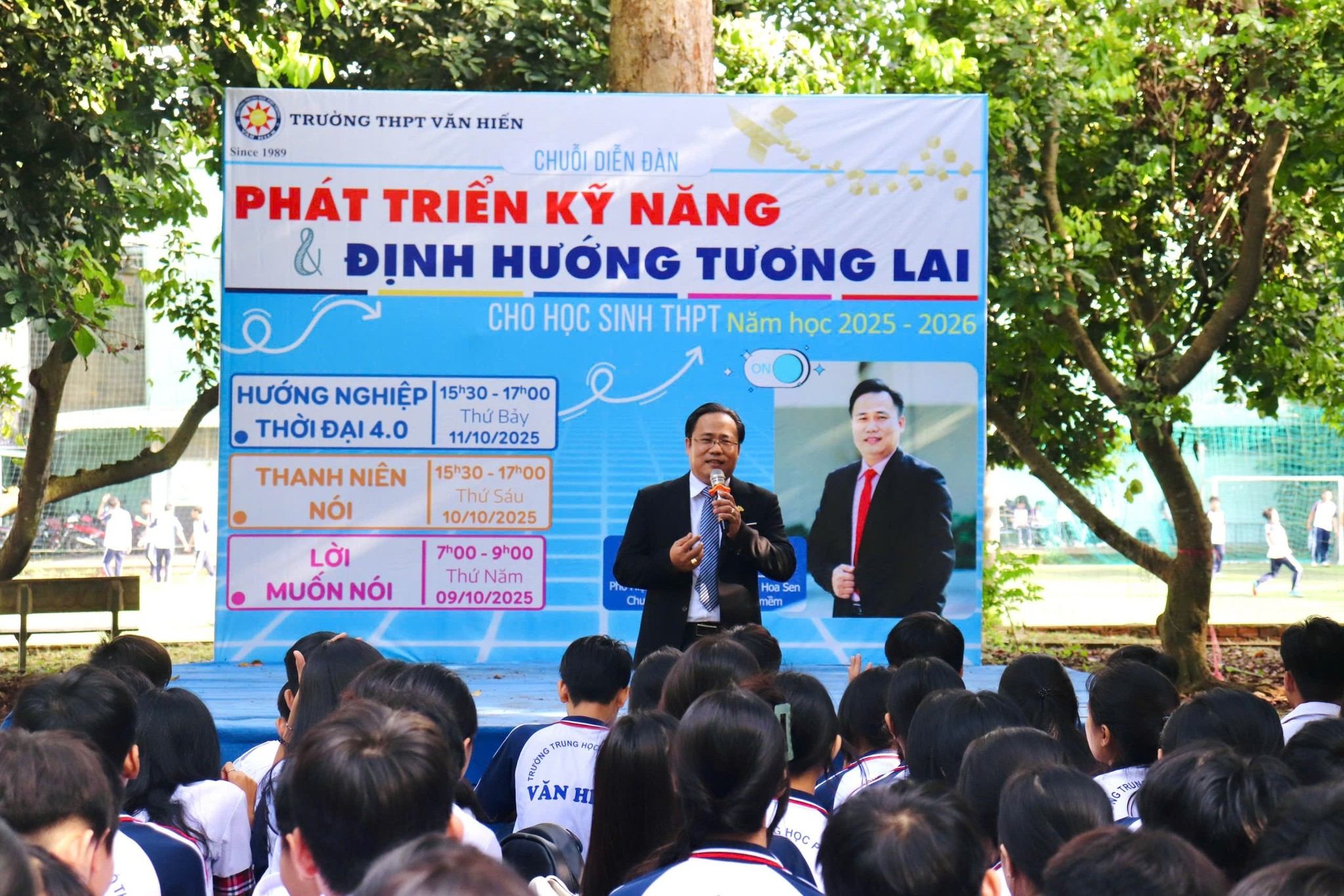 Sống chất – Làm thật – Đúng tầm cùng Trường THPT Văn Hiến và Đại học Hoa Sen năm học 2025-2026