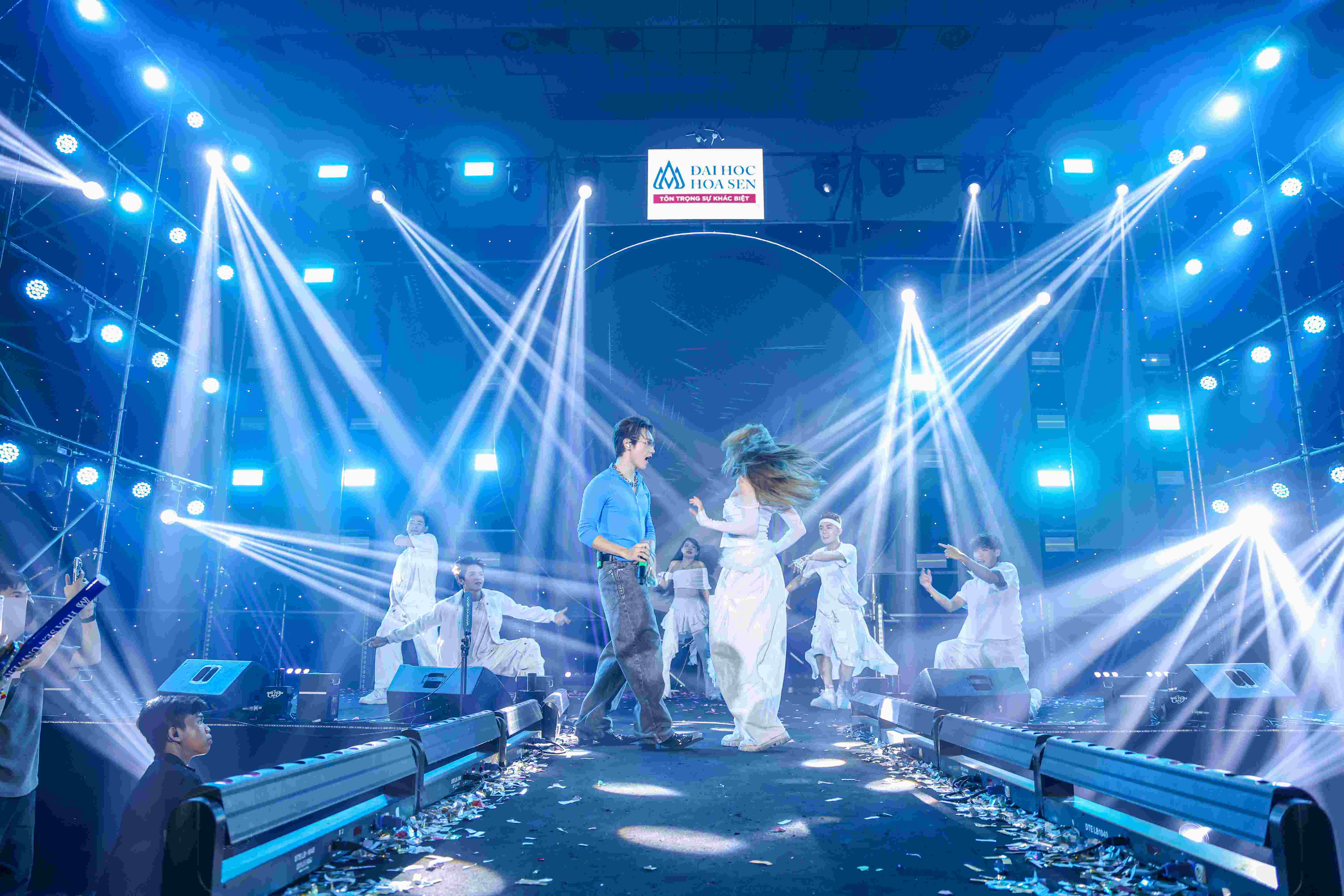 Tân sinh viên K25 HSU trong ngày Lễ chào đón Tân sinh vien HSU Welcome Day 2025