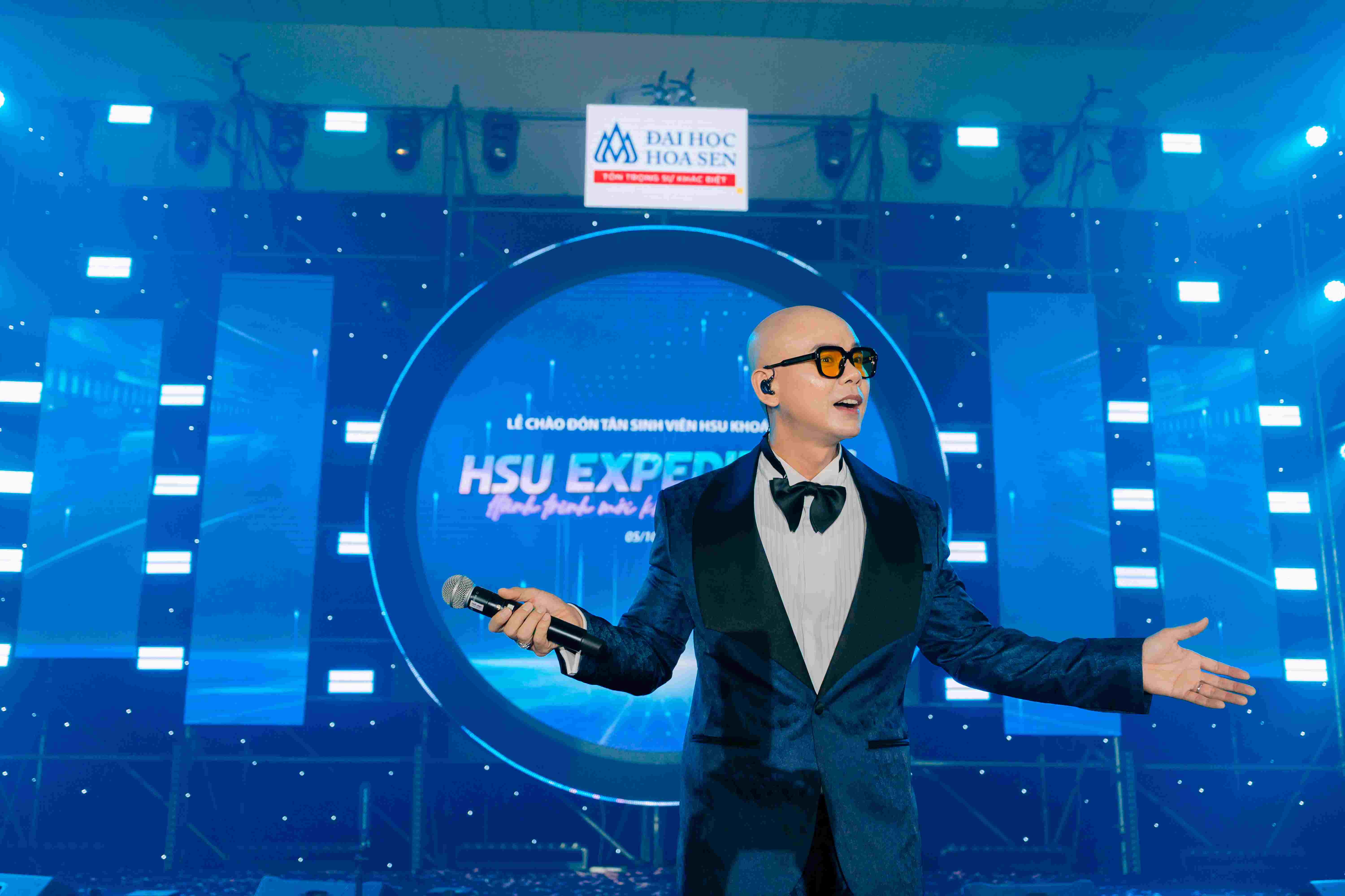 Tân sinh viên K25 HSU trong ngày Lễ chào đón Tân sinh vien HSU Welcome Day 2025