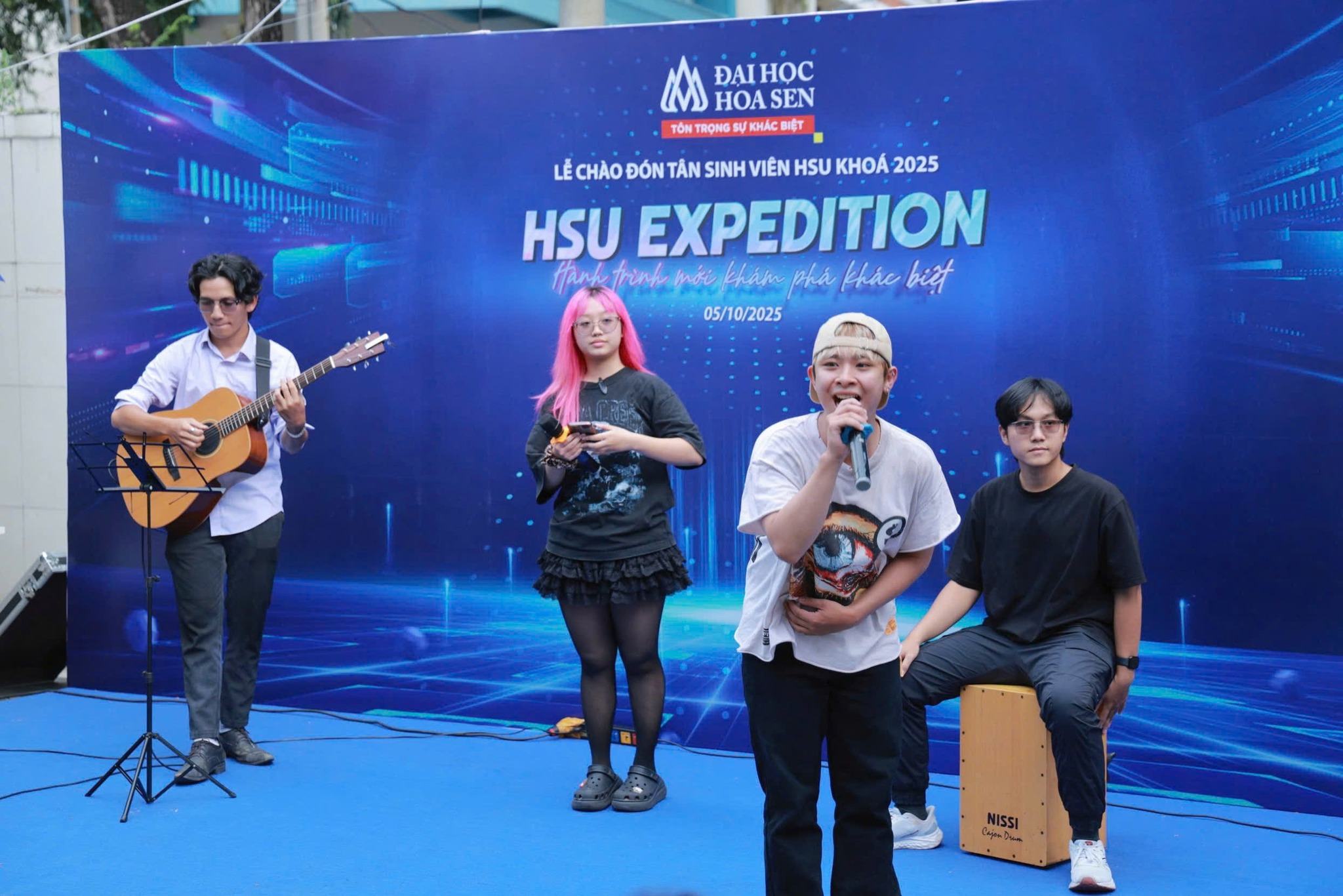 Tân sinh viên K25 HSU trong ngày Lễ chào đón Tân sinh vien HSU Welcome Day 2025