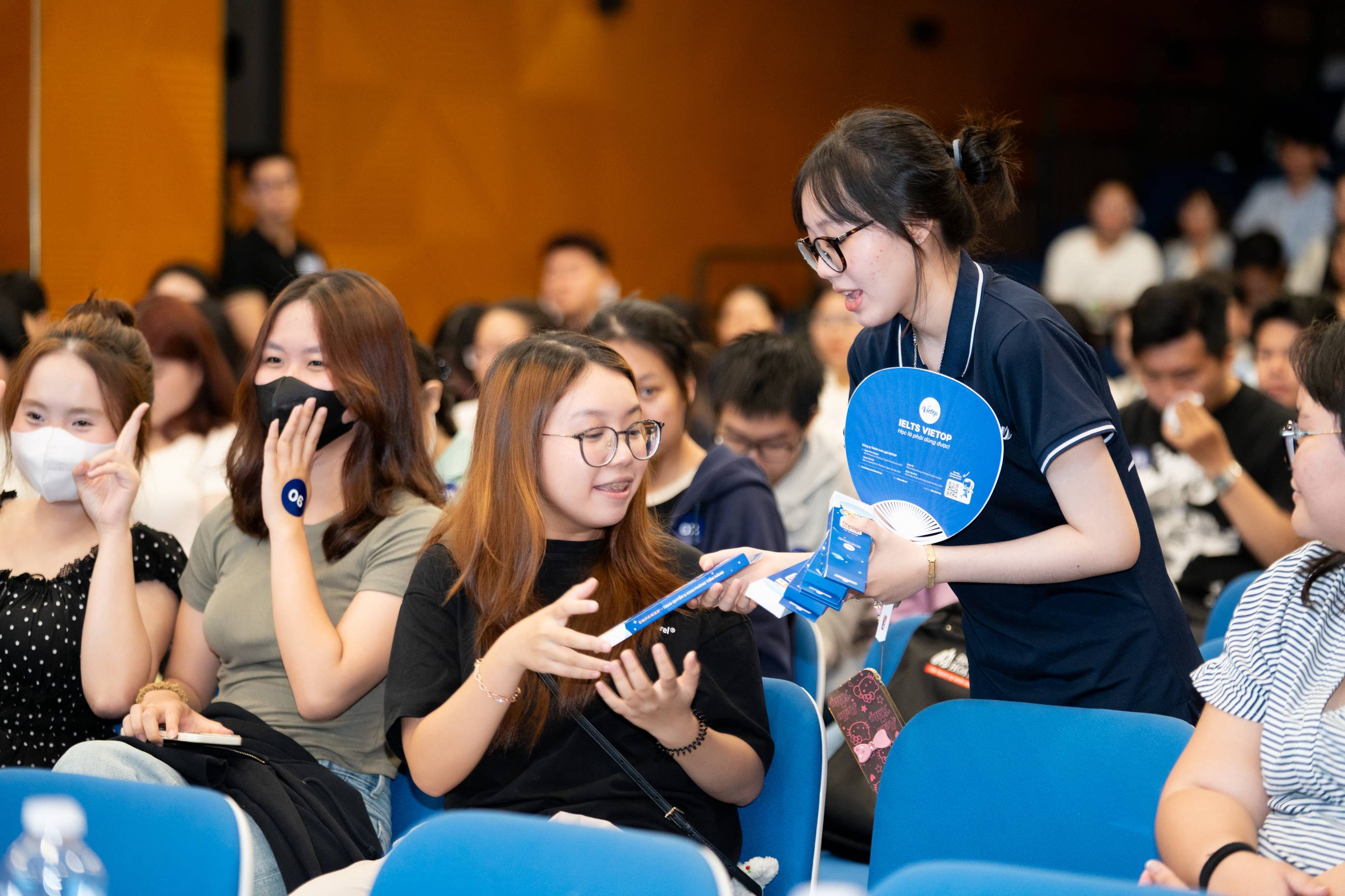 Tiếng Anh chuẩn NEAS (Úc) & phương pháp học E.M.P.O.W.E.R