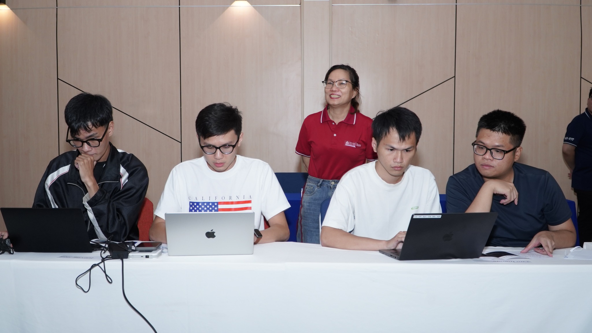 Cuộc thi HSU Vibe Coding Talents 2025