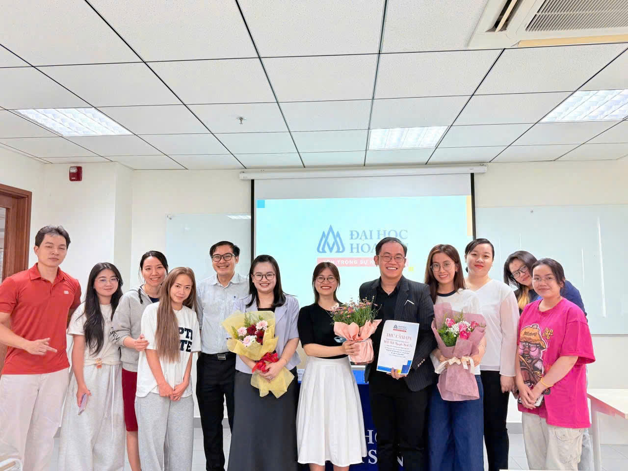 Giải mã bí quyết công bố quốc tế từ chuyên gia, thúc đẩy tinh thần nghiên cứu khoa học