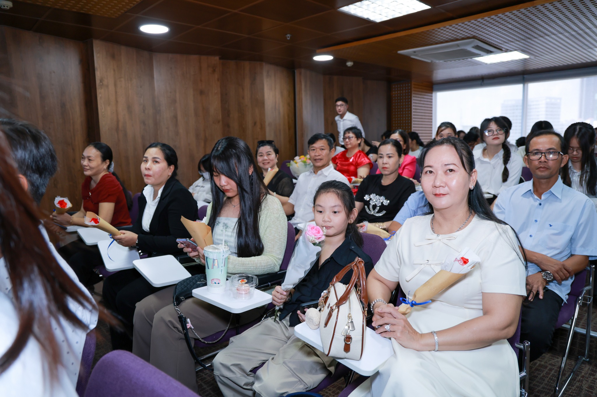 Lễ vinh danh 52 sinh viên nhận Học bổng Ưu tú