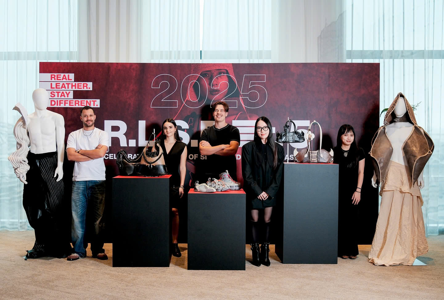 Thủ khoa ngành Thiết kế Thời trang HSU tỏa sáng tại "Real Leather. Stay Different 2025"