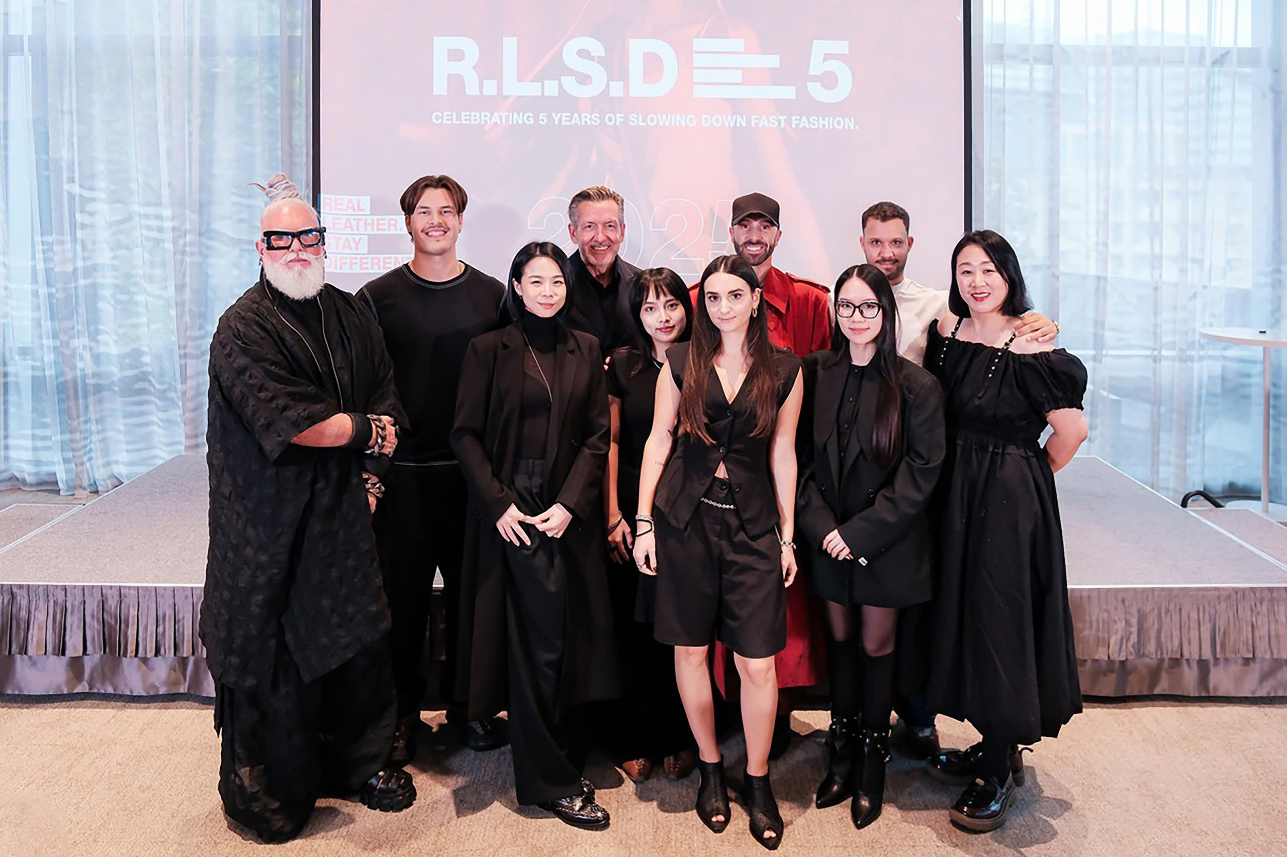 Thủ khoa ngành Thiết kế Thời trang HSU tỏa sáng tại "Real Leather. Stay Different 2025"