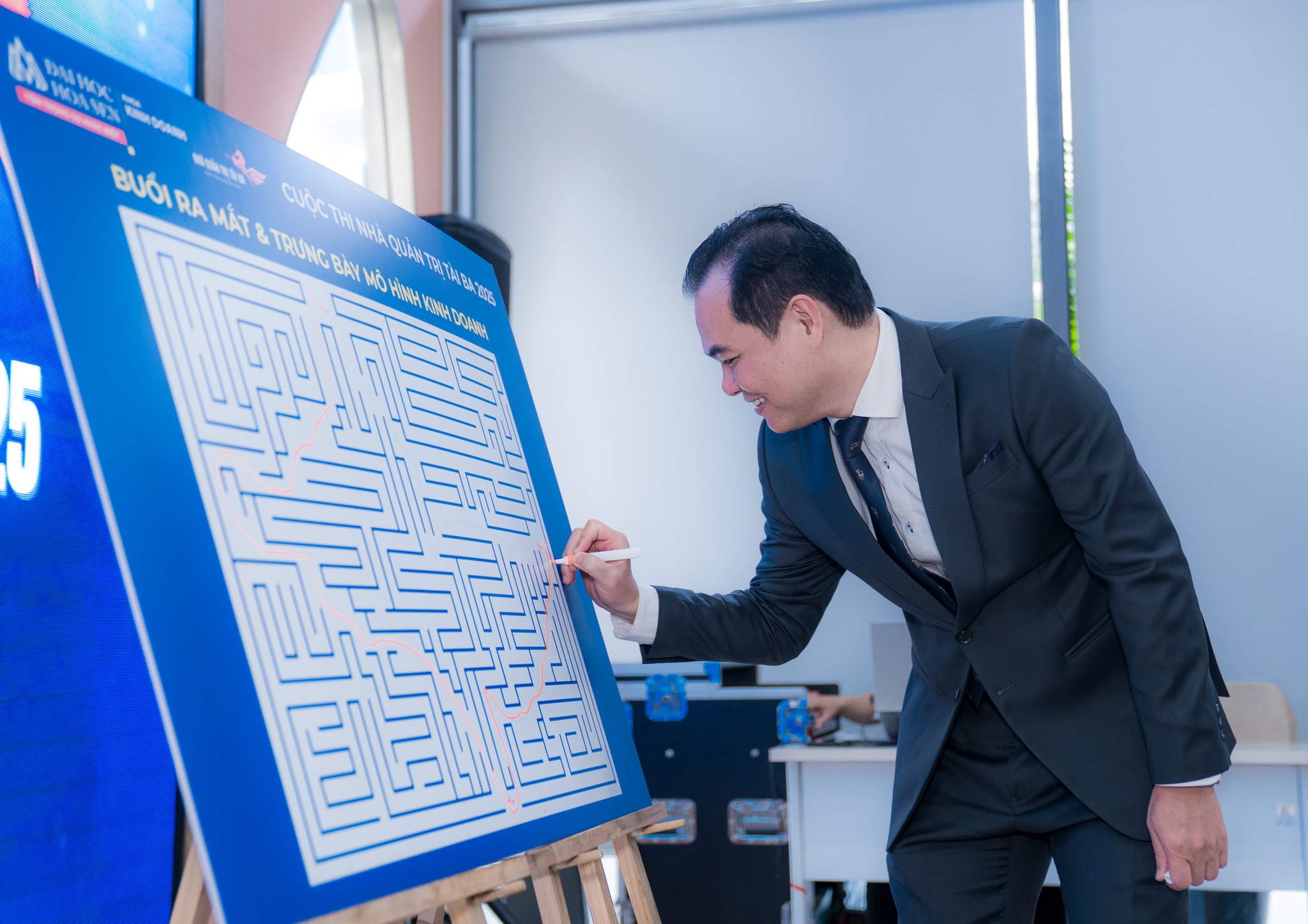 Ra mắt và trưng bày mô hình kinh doanh - Cuộc thi Nhà quản trị tài ba 2025