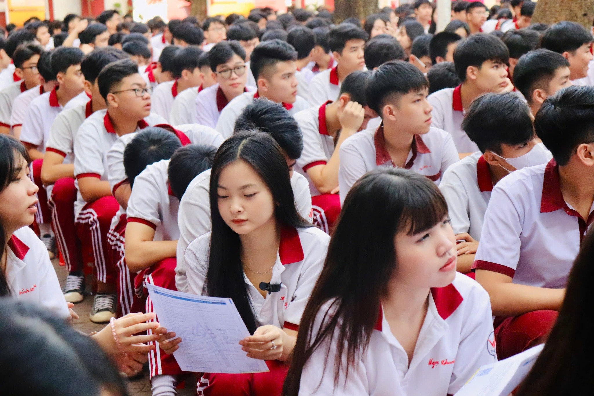 HSU truyền cảm hứng nghề nghiệp tại THPT Ngô Thời Nhiệm cùng học sinh “đánh thức” tương lai