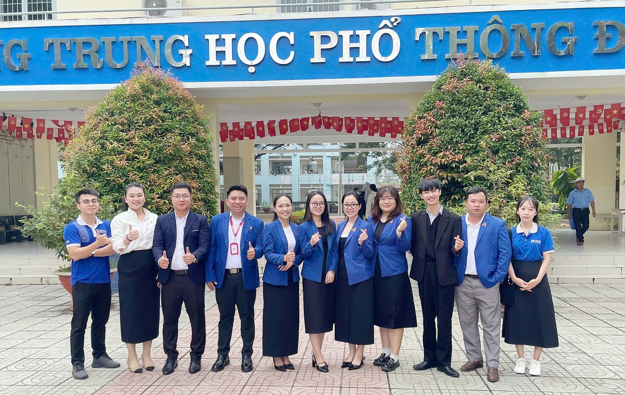 HSU đồng hành cùng học sinh THPT khu vực Tây Ninh qua hoạt động sáng tạo giờ ra chơi