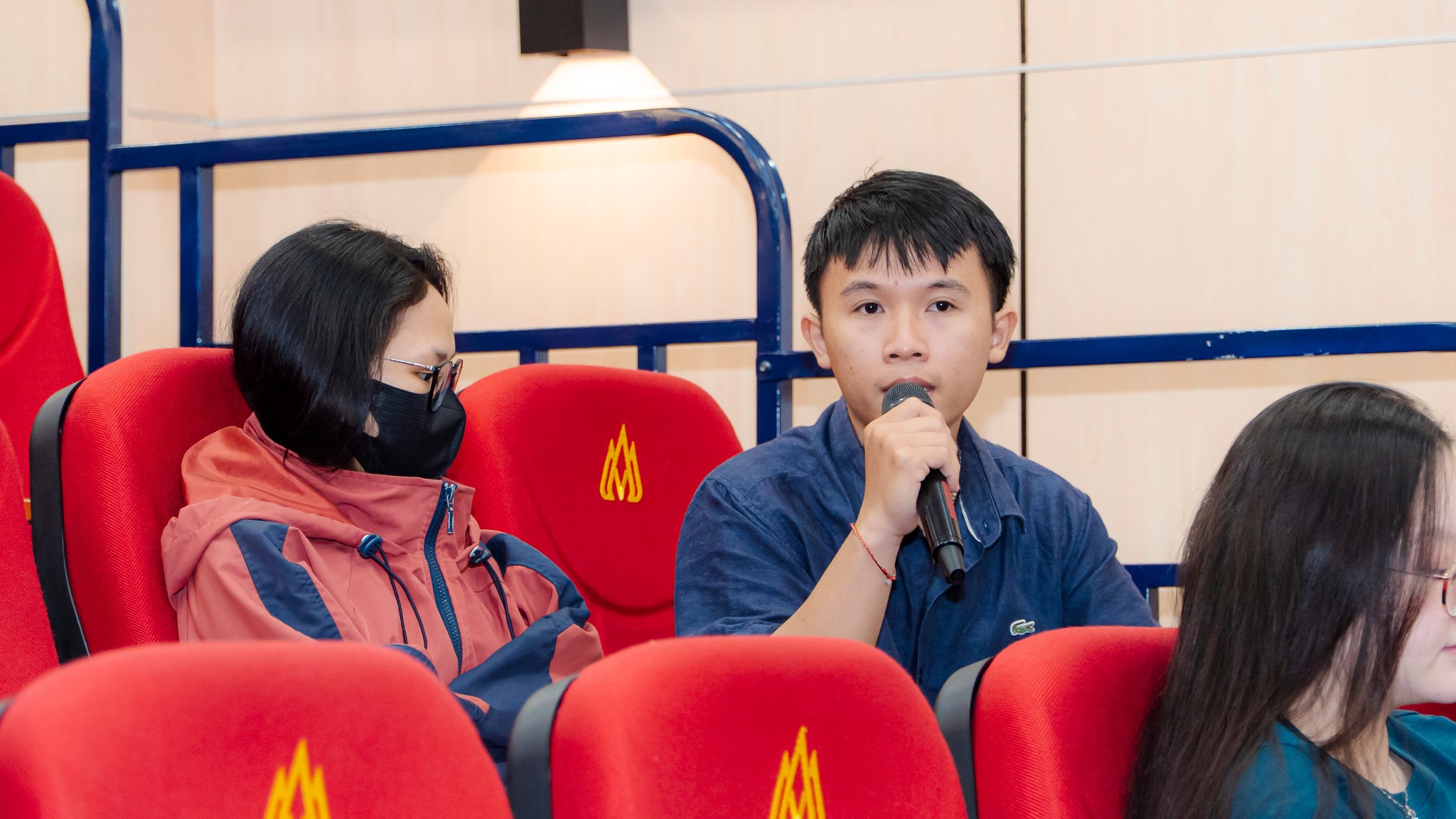 Ra mắt “Behind The Data 2025” – Sân chơi nghiên cứu sáng tạo dành cho sinh viên HSU