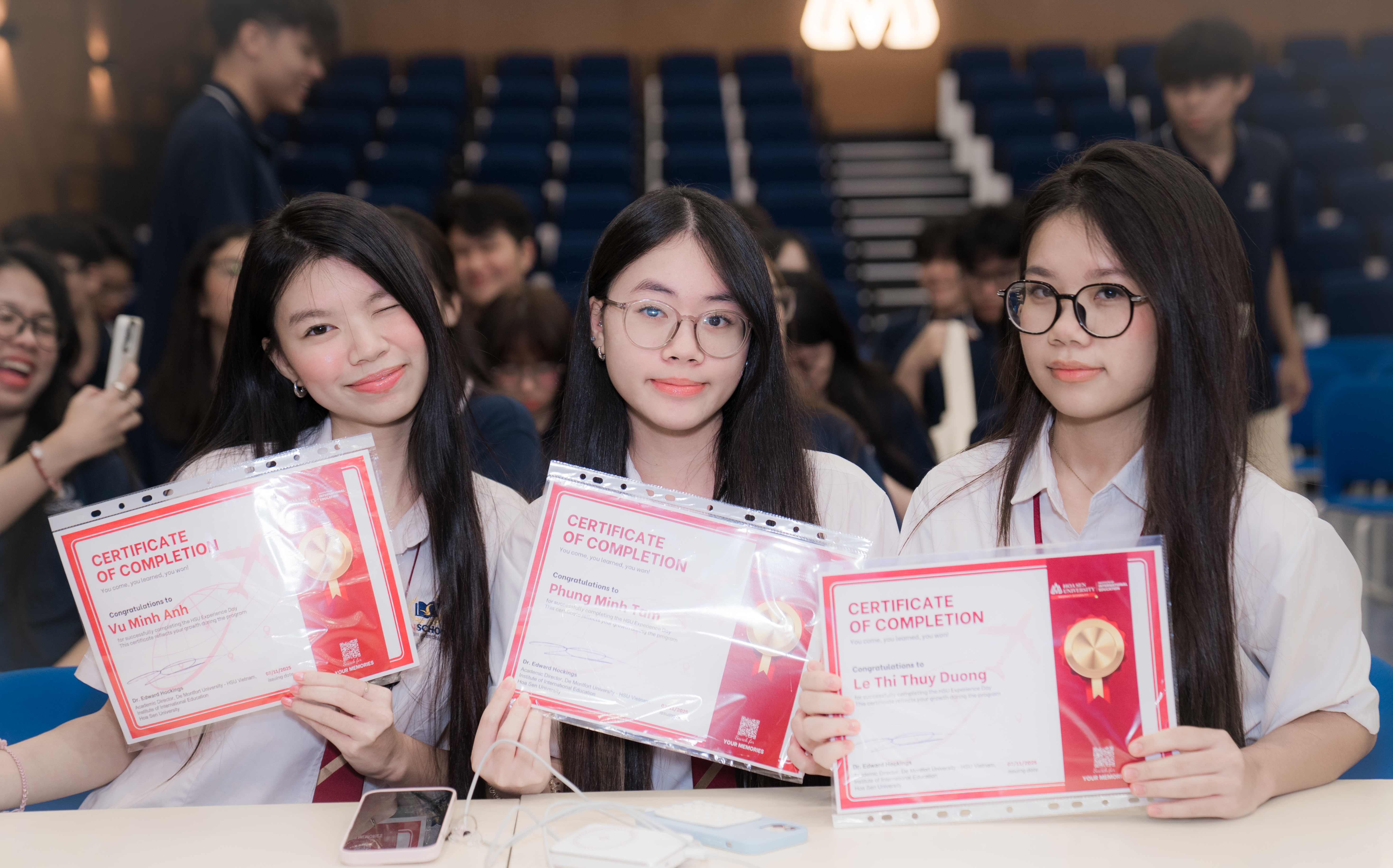 Vinsers "sống" như sinh viên đại học trong Tuần lễ Kiến tập tại HSU