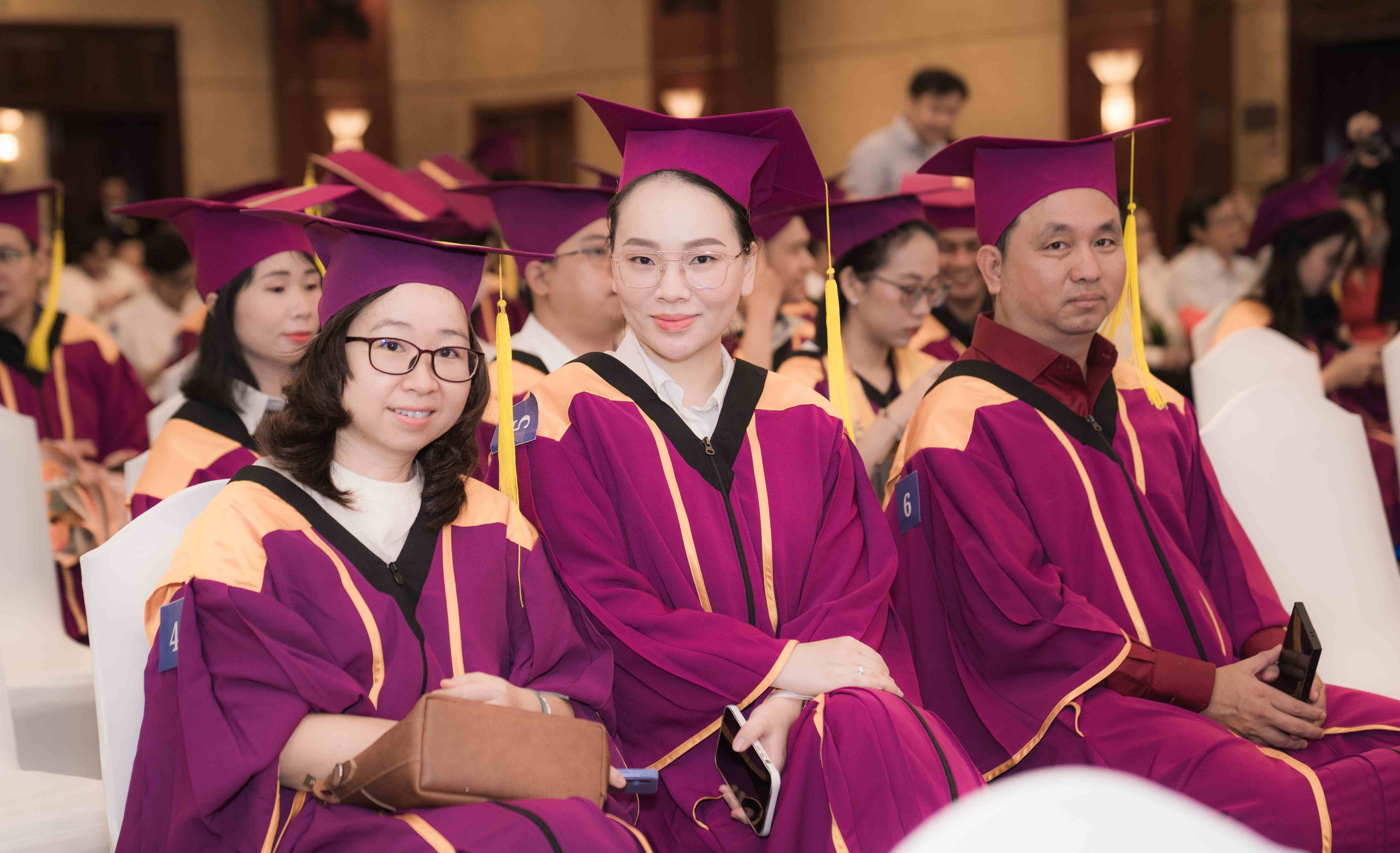 Lễ tốt nghiệp thạc sĩ, lễ khai giảng 2025-2026- Viện sau đại học và Lãnh đạo Đại học Hoa Sen