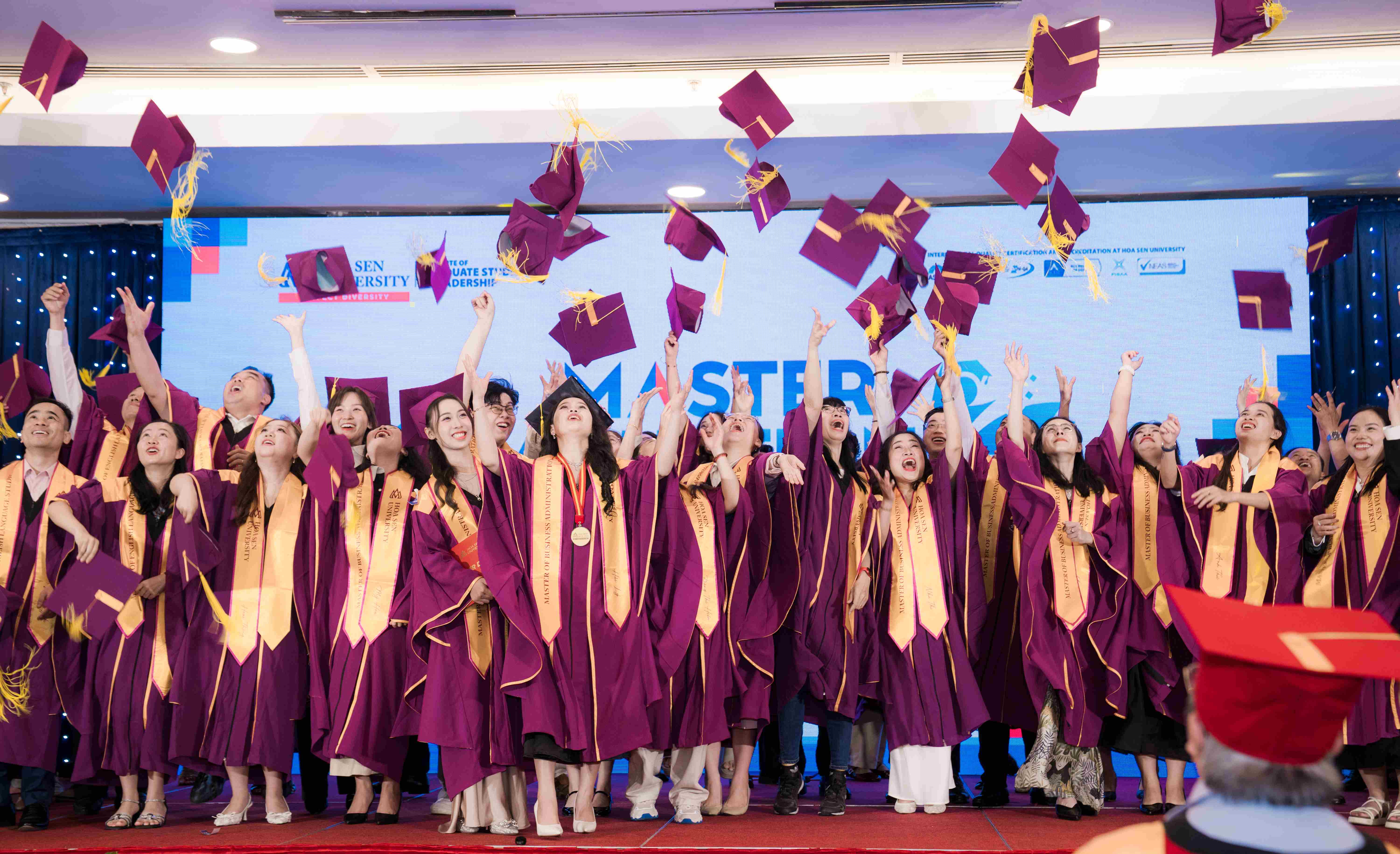 Lễ tốt nghiệp thạc sĩ, lễ khai giảng 2025-2026- Viện sau đại học và Lãnh đạo Đại học Hoa Sen