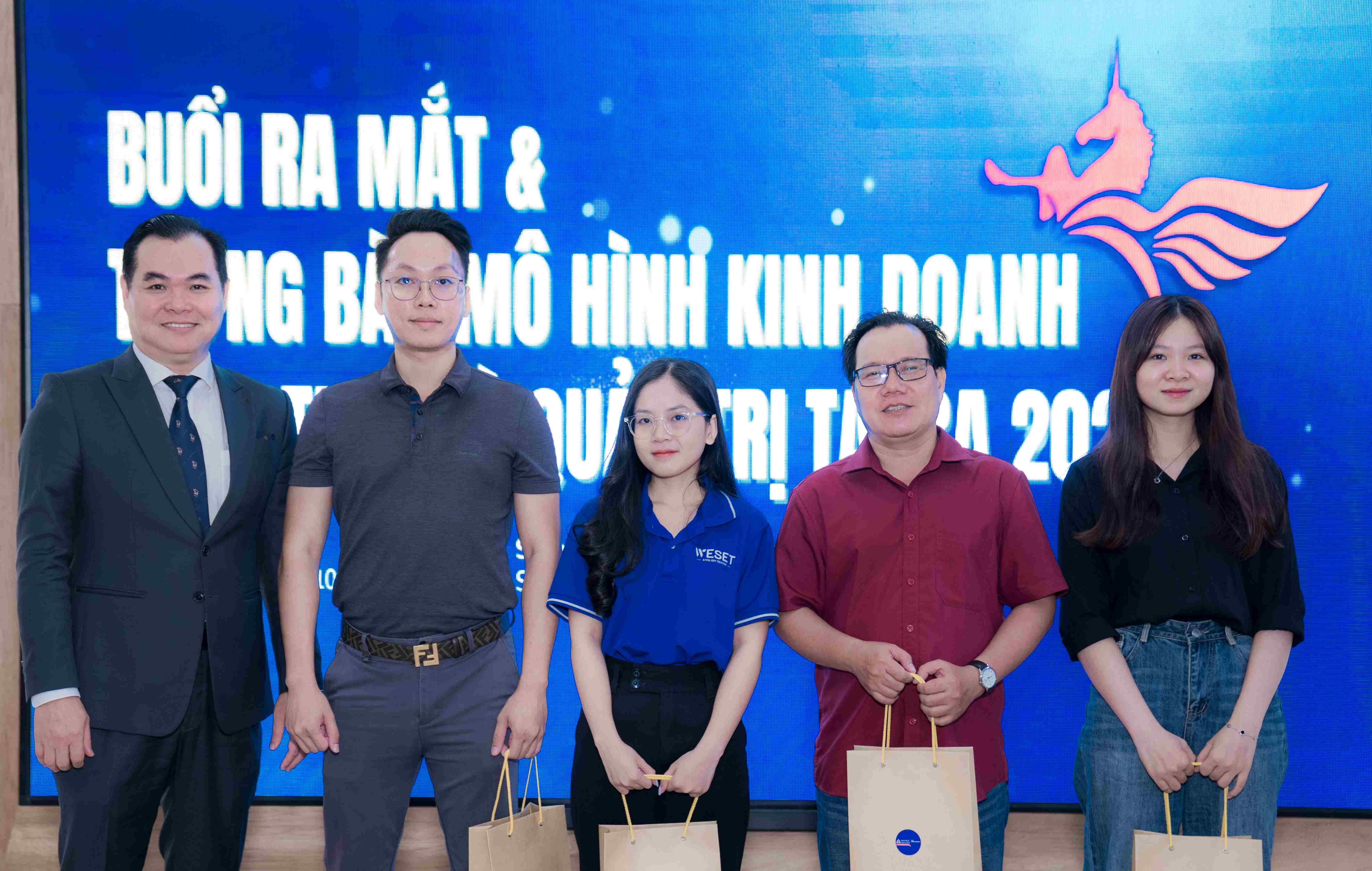Ra mắt và trưng bày mô hình kinh doanh - Cuộc thi Nhà quản trị tài ba 2025