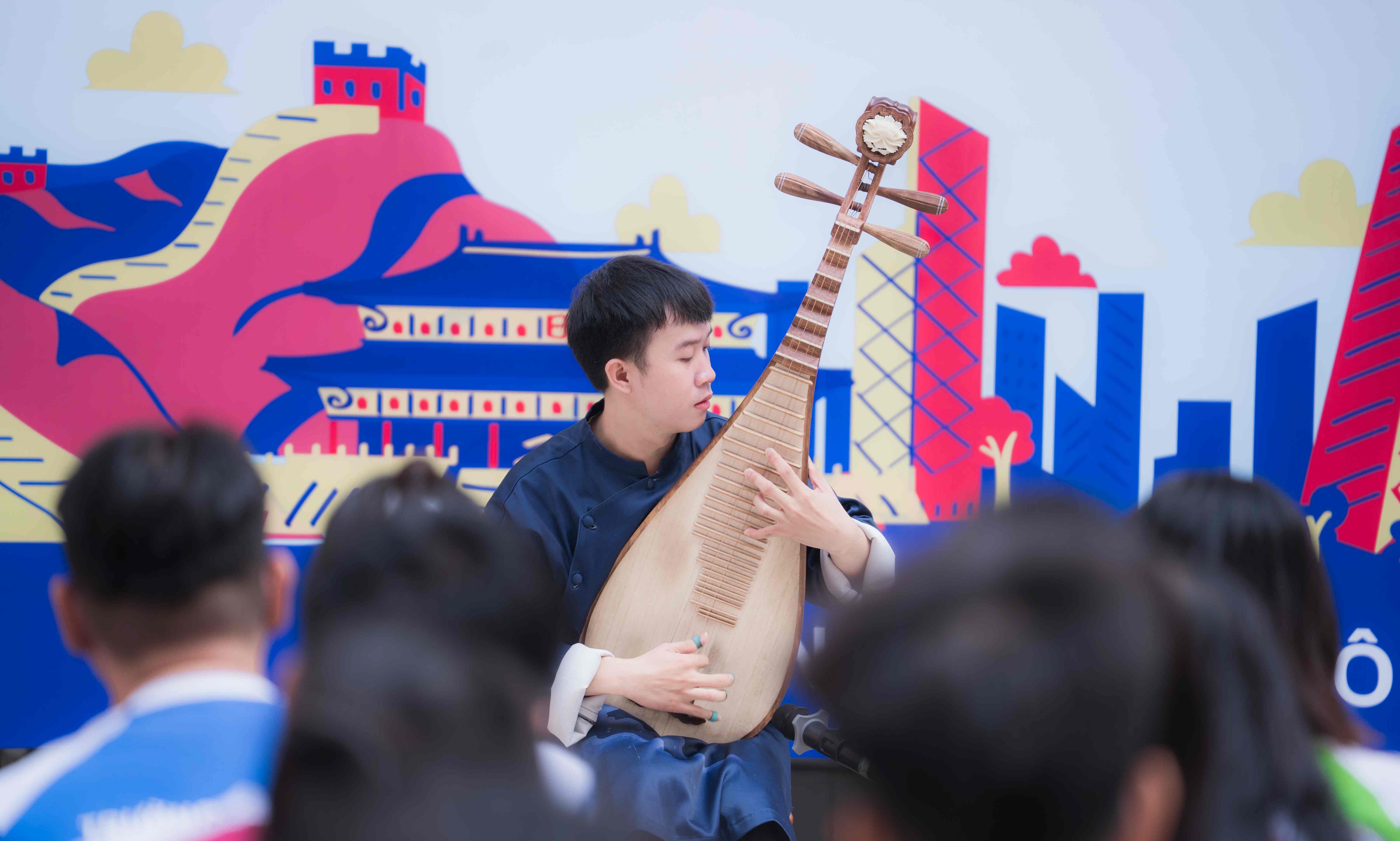 Ra mắt Câu lạc bộ Tiếng Trung tại THPT Nam Kỳ Khởi Nghĩa