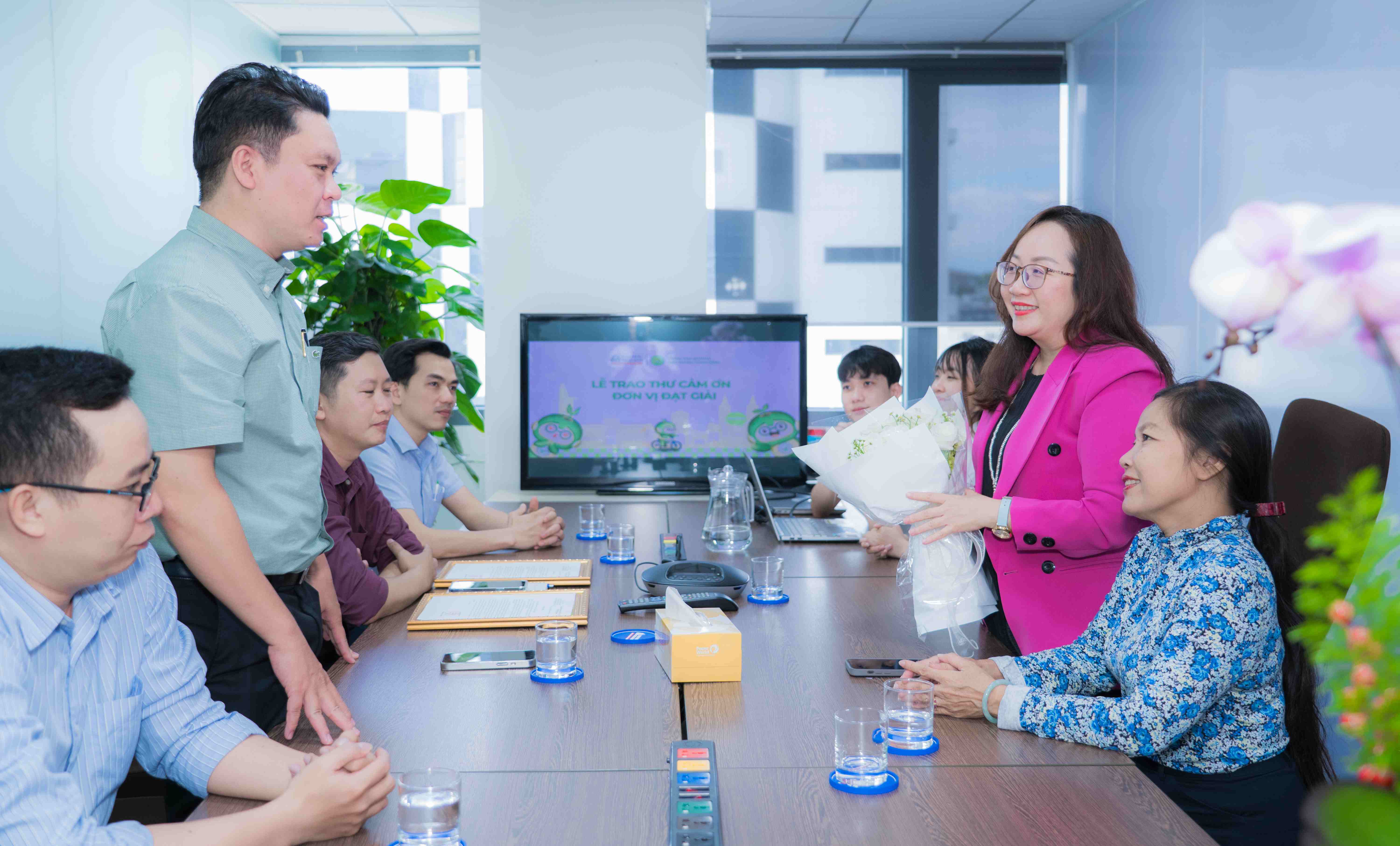 Đại học Hoa Sen và Trung tâm Quản lý Giao thông công cộng TP.HCM phát triển giải pháp truyền thông cho giao thông công cộng