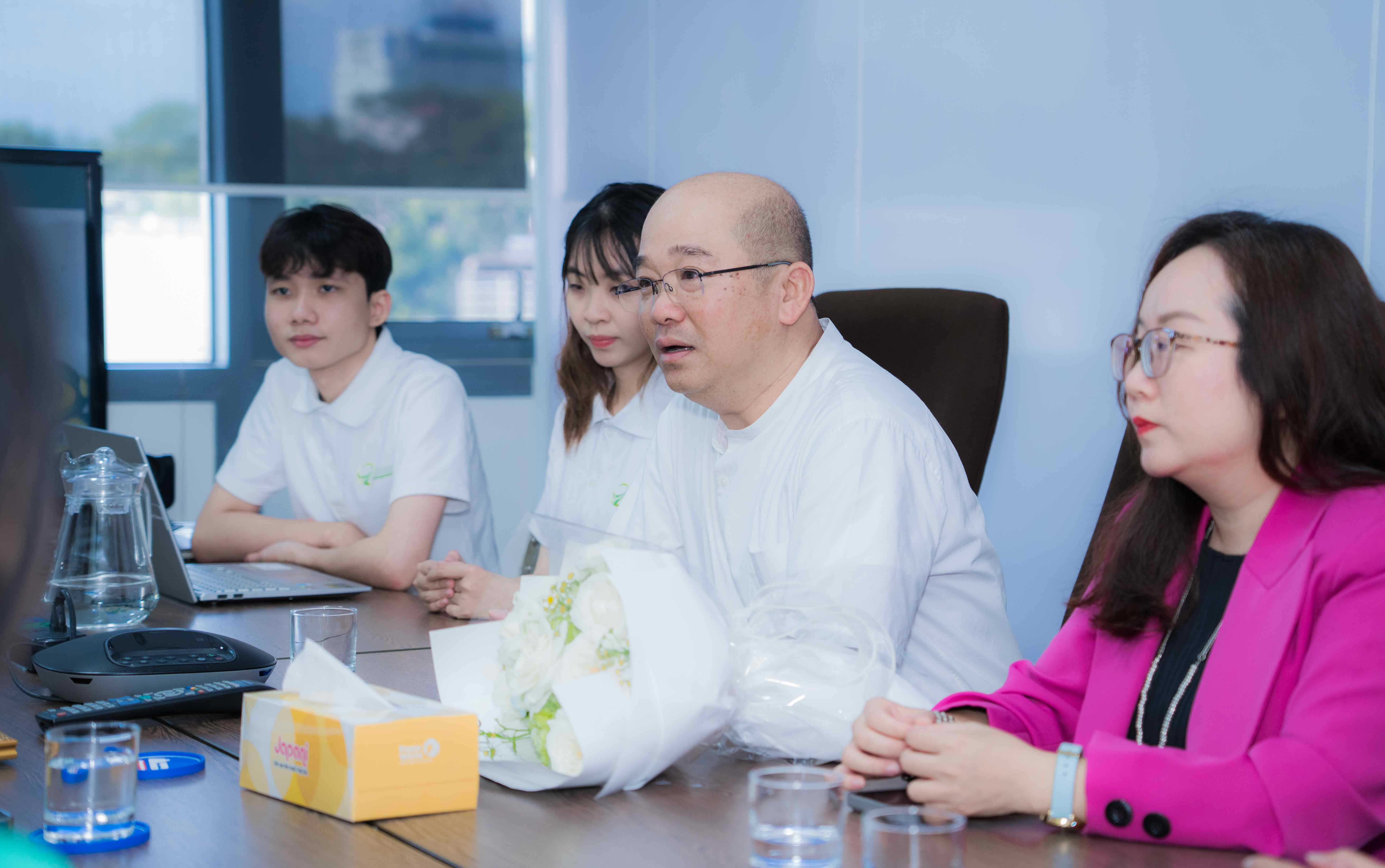 Đại học Hoa Sen và Trung tâm Quản lý Giao thông công cộng TP.HCM phát triển giải pháp truyền thông cho giao thông công cộng