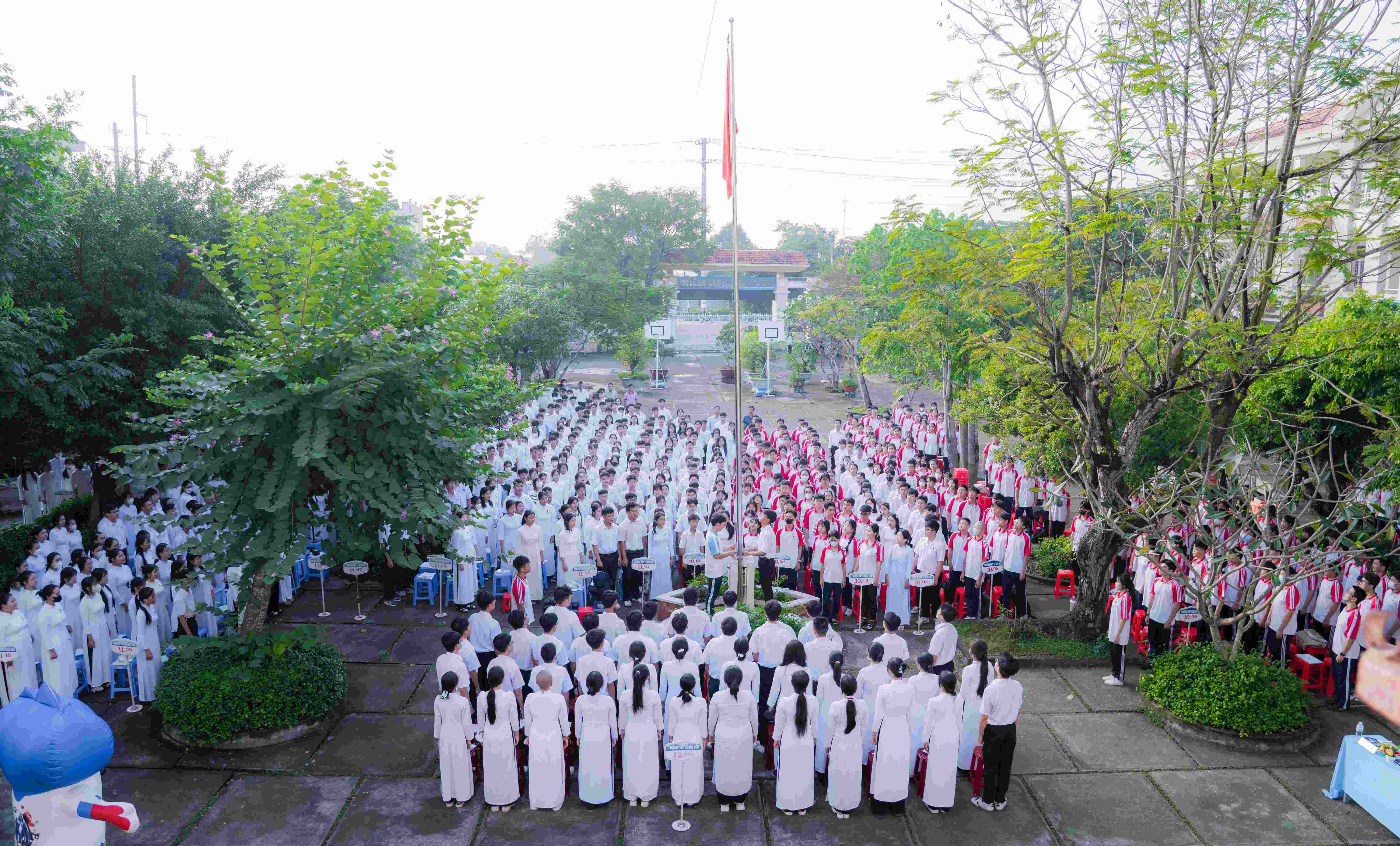 Trao học bổng và lan tỏa thông điệp “Tình bạn đẹp - nói không với bạo lực học đường” tại THPT Lê Quý Đôn, Tây Ninh