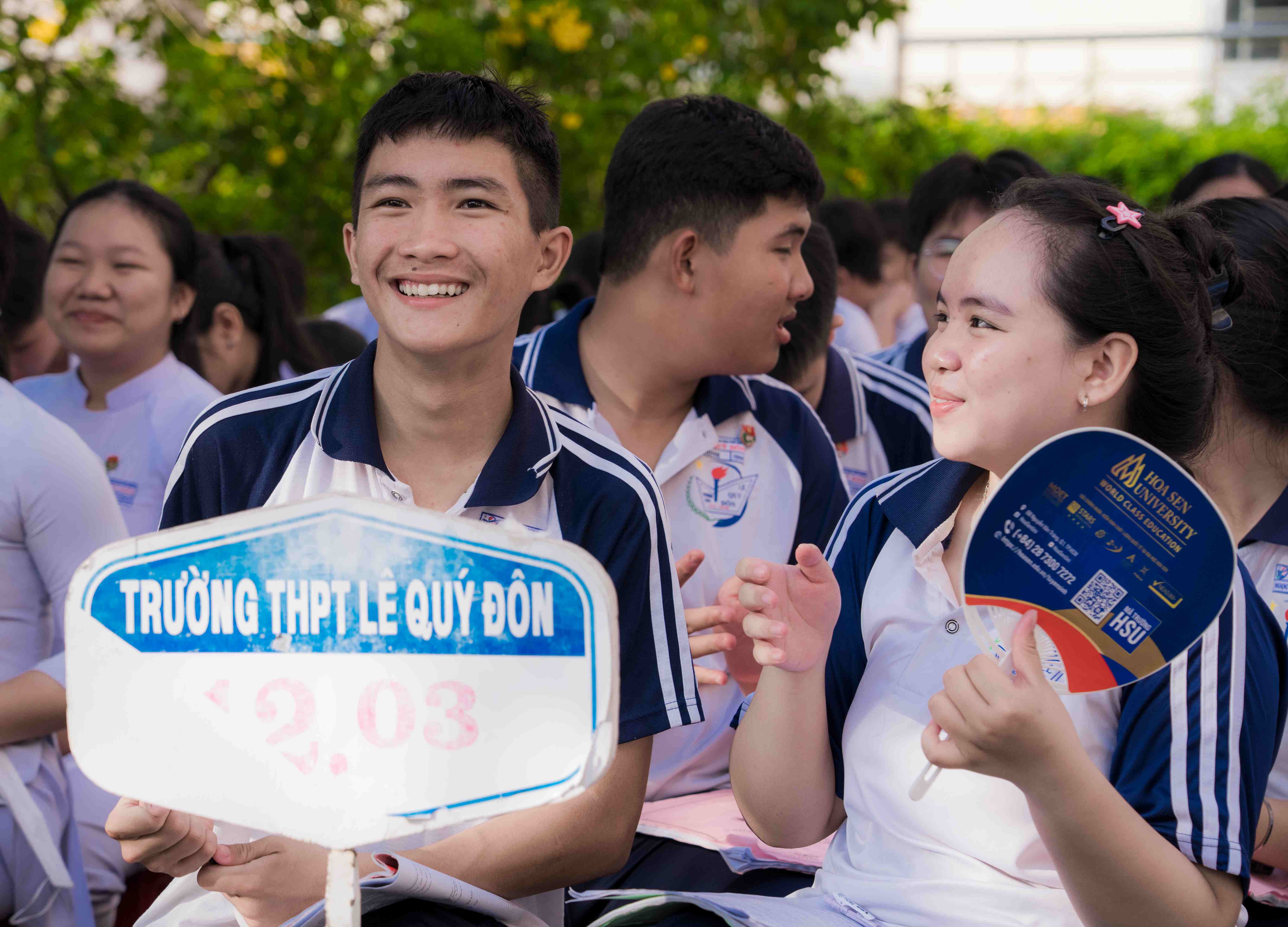 HSU đồng hành cùng THPT Lê Quý Đôn qua hoạt động trao học bổng và giáo dục an toàn học đường