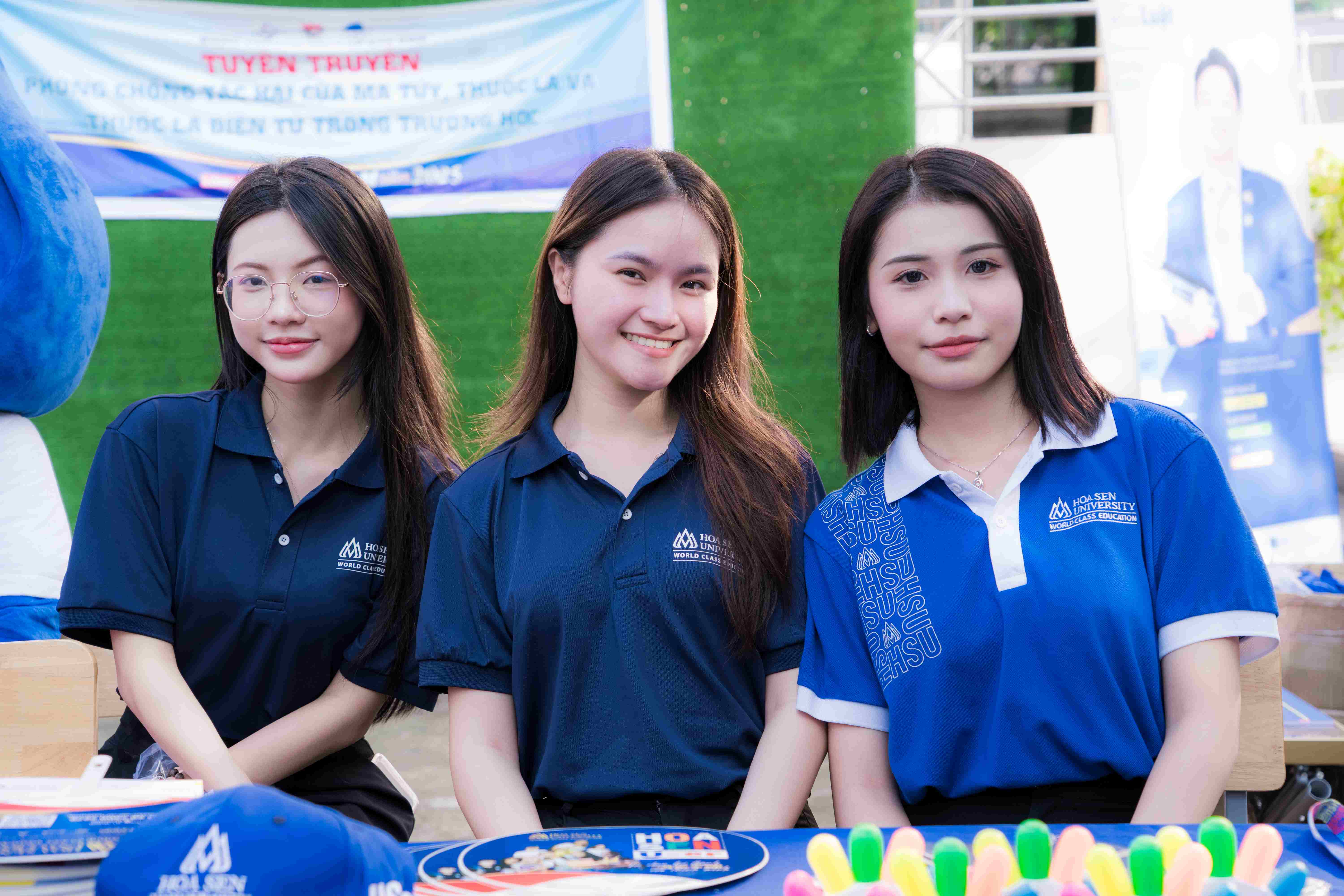 HSU đồng hành cùng THPT Lê Quý Đôn qua hoạt động trao học bổng và giáo dục an toàn học đường