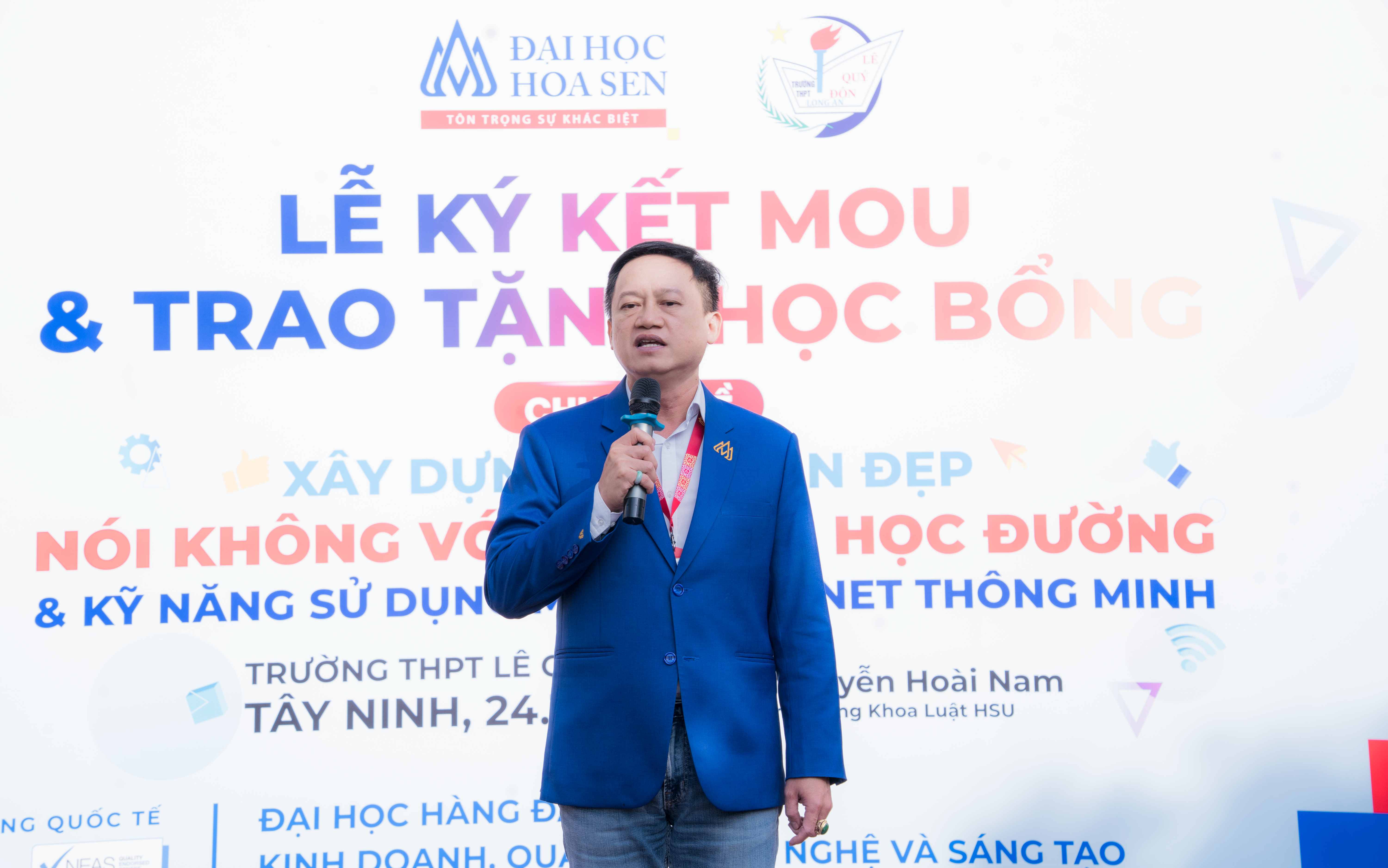 HSU đồng hành cùng THPT Lê Quý Đôn qua hoạt động trao học bổng và giáo dục an toàn học đường