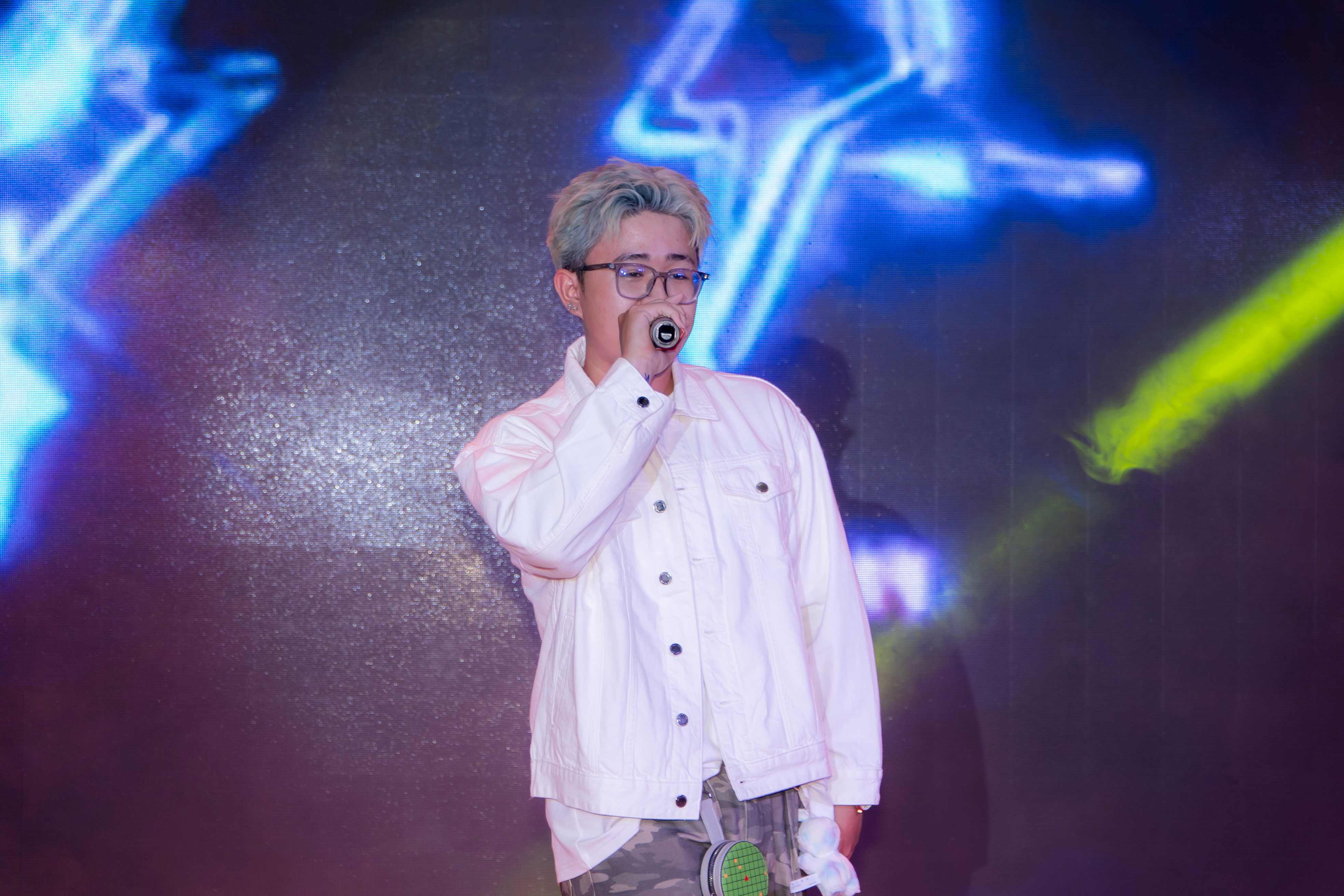 Đêm nhạc Hoa Sen tri ân - Hòa nhịp yêu thương