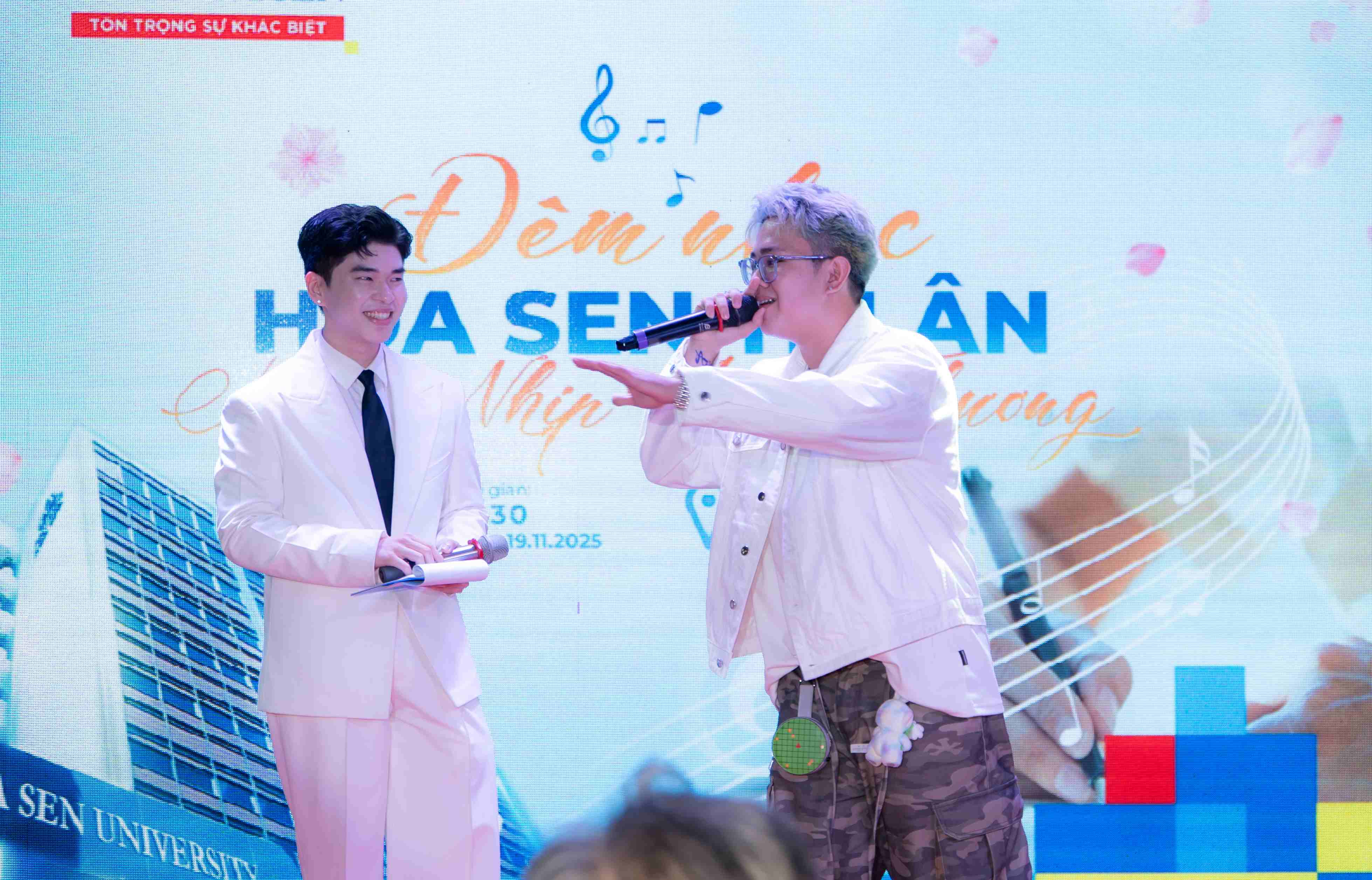 Đêm nhạc Hoa Sen tri ân - Hòa nhịp yêu thương