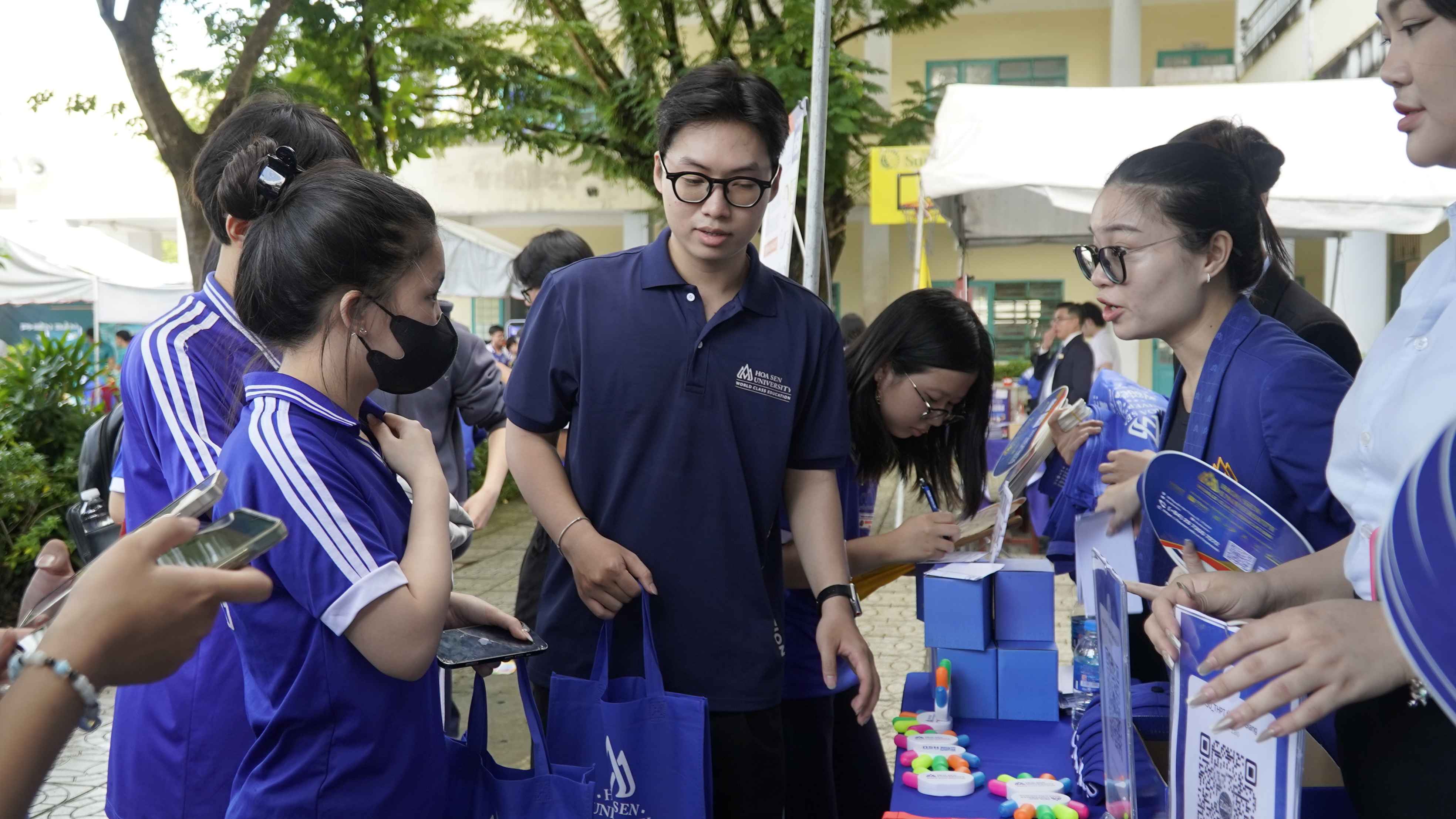 Ngày hội hướng nghiệp tại THPT Nguyễn Trung Trực 1: Hành trình chạm đến ước mơ