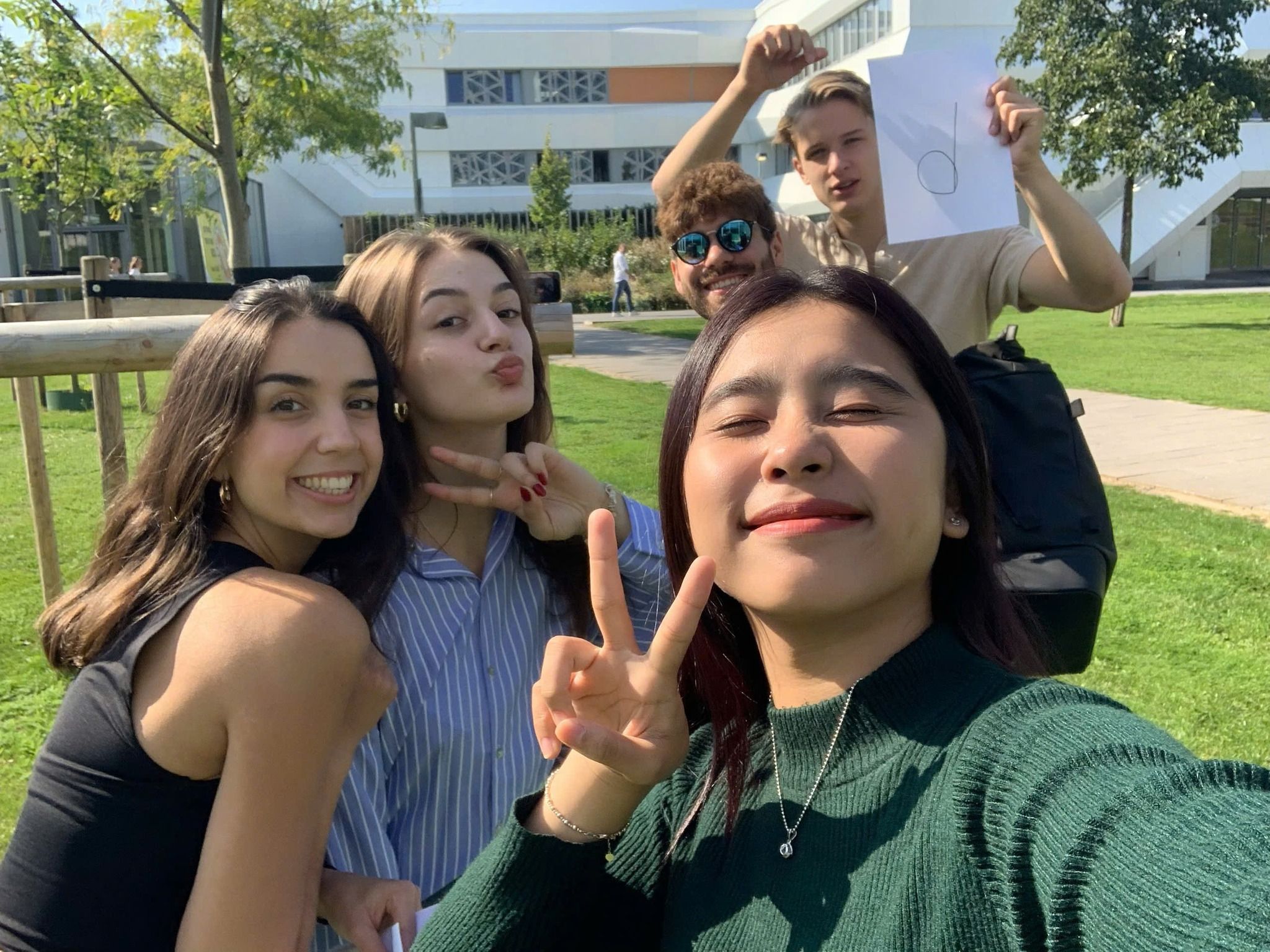 Sinh viên ngành Kinh doanh Quốc tế khám phá 8 quốc gia trong học kỳ trao đổi tại Hà Lan