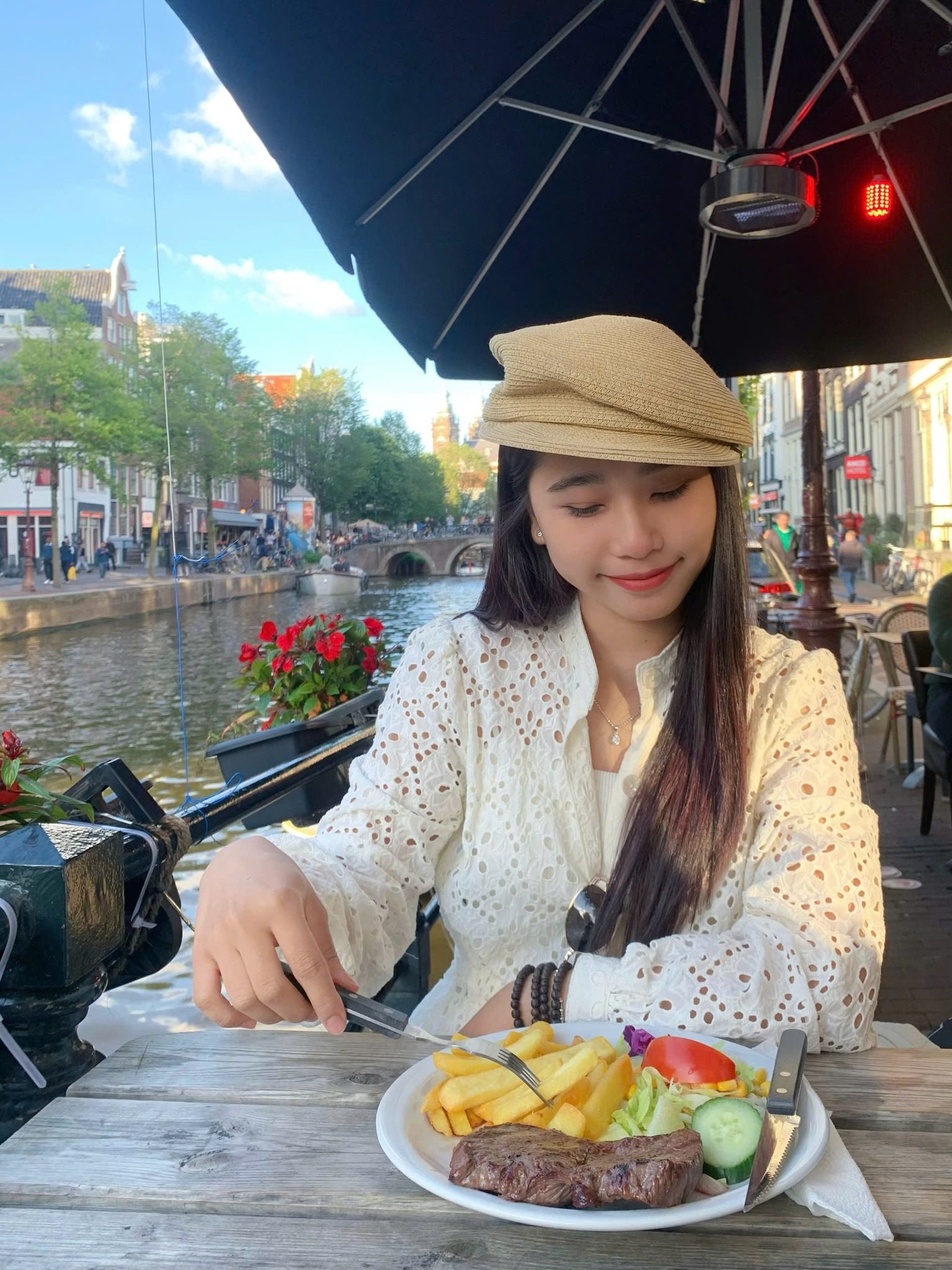 Sinh viên ngành Kinh doanh Quốc tế khám phá 8 quốc gia trong học kỳ trao đổi tại Hà Lan