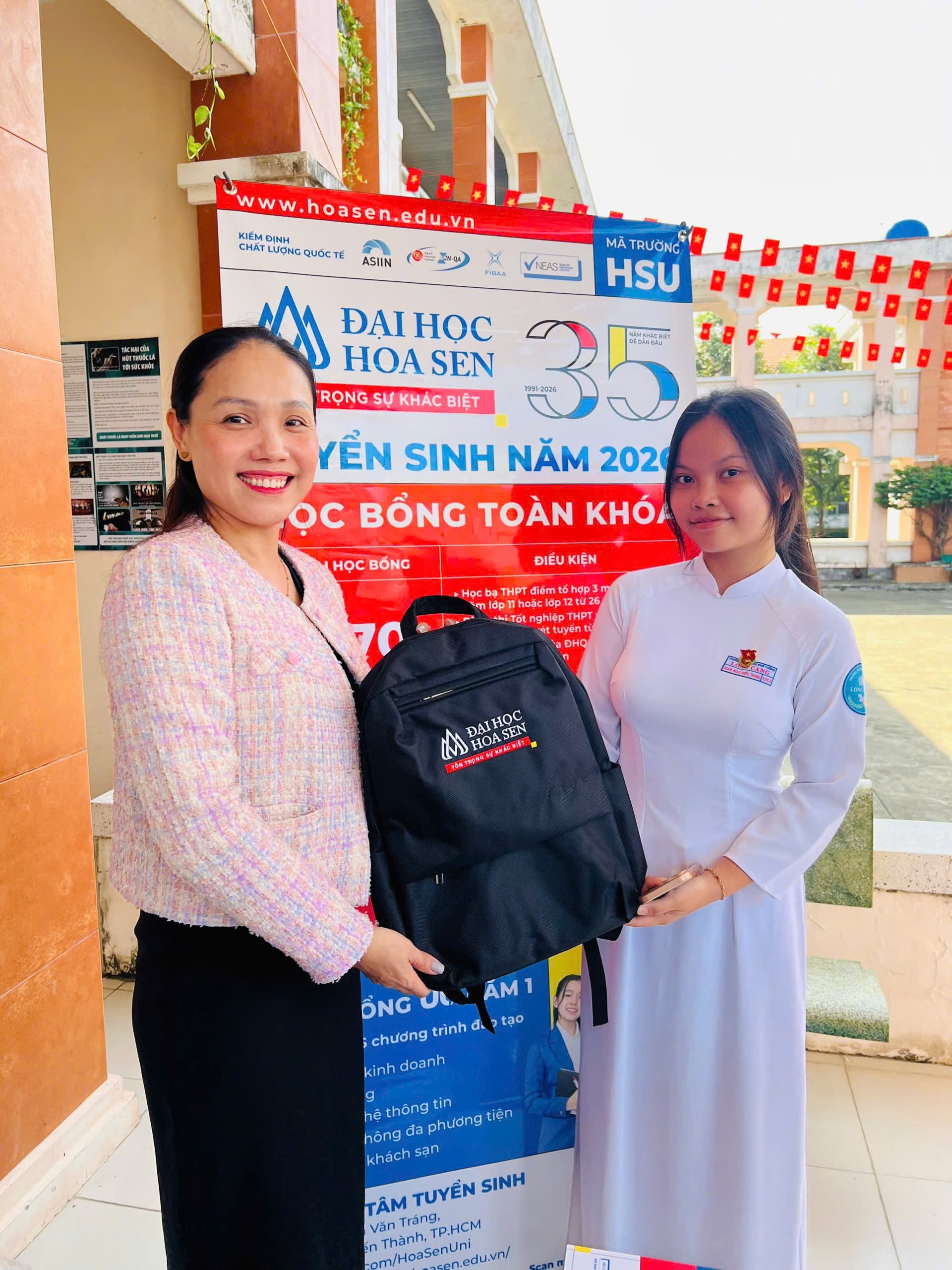 HSU mang trải nghiệm hướng nghiệp sôi động đến sân trường THPT Tây Ninh