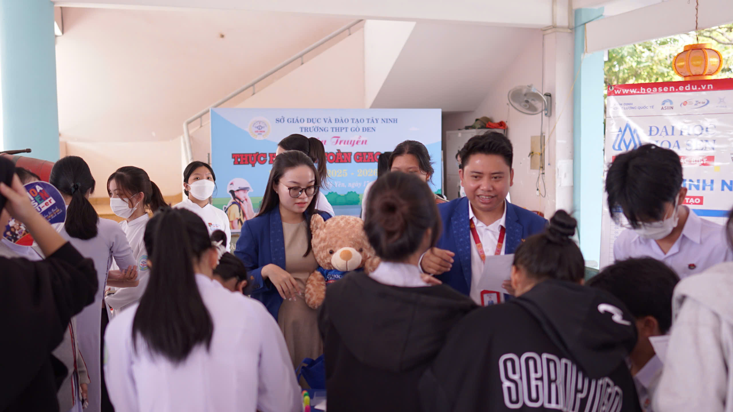 HSU mang trải nghiệm hướng nghiệp sôi động đến sân trường THPT Tây Ninh