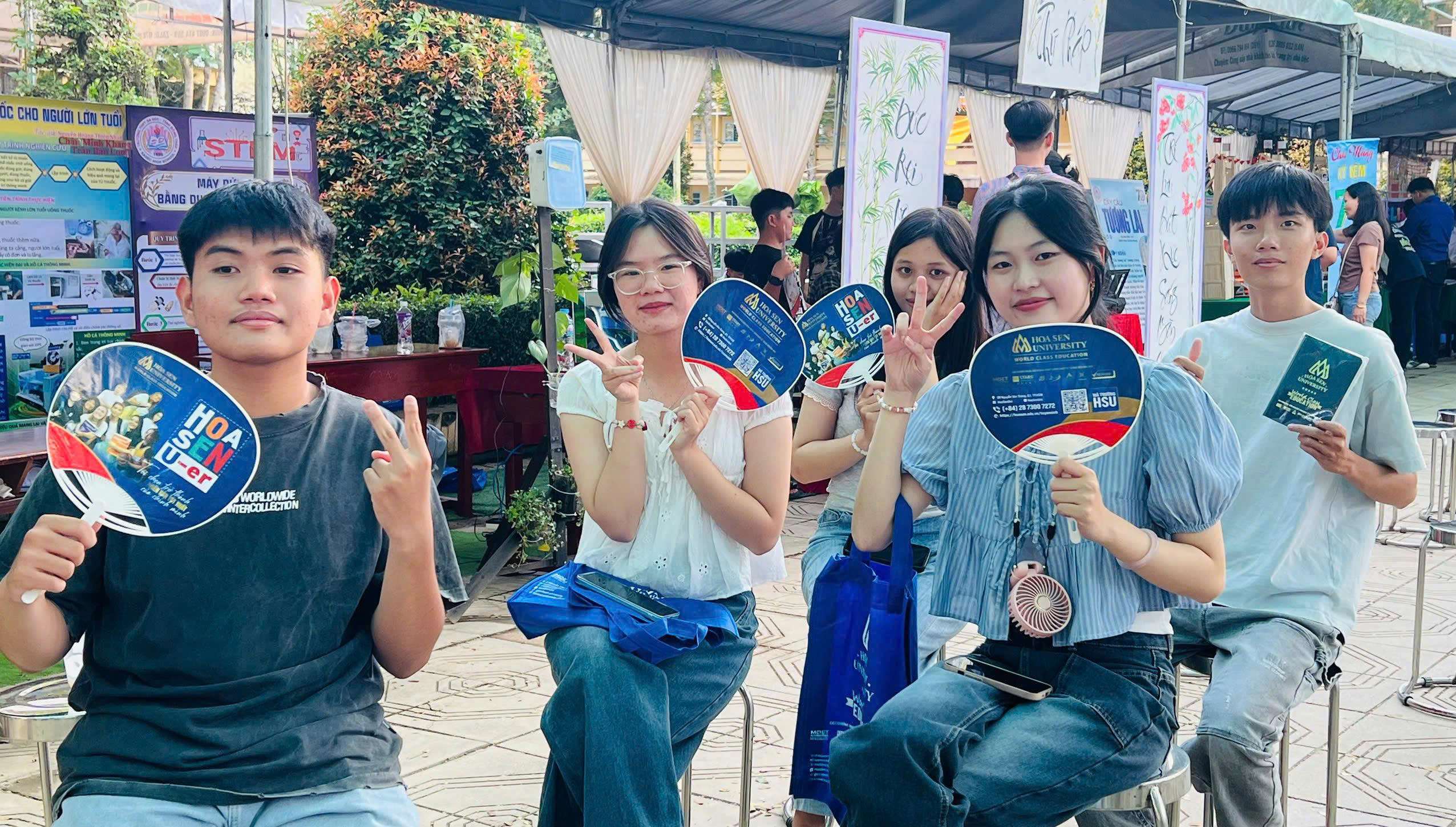 Ấm áp mùa tri ân: Đại học Hoa Sen tham gia kỷ niệm 70 năm THPT Sa Đéc