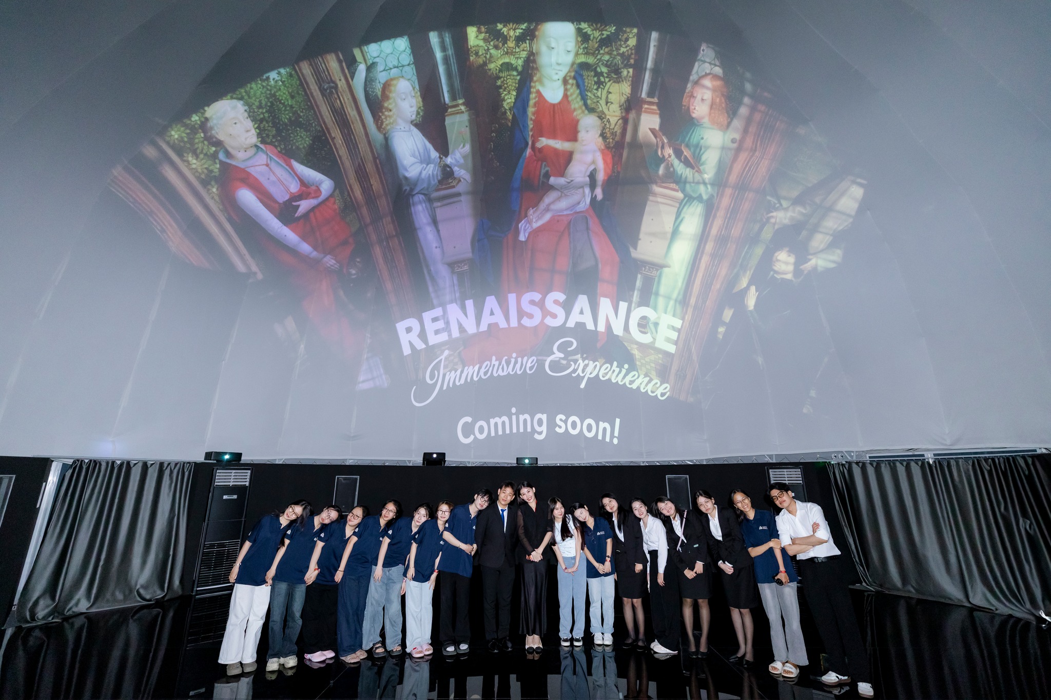 Sinh viên ngành Quản trị sự kiện HSU trải nghiệm thực tế tại triển lãm “TỎA – Soul of Van Gogh”