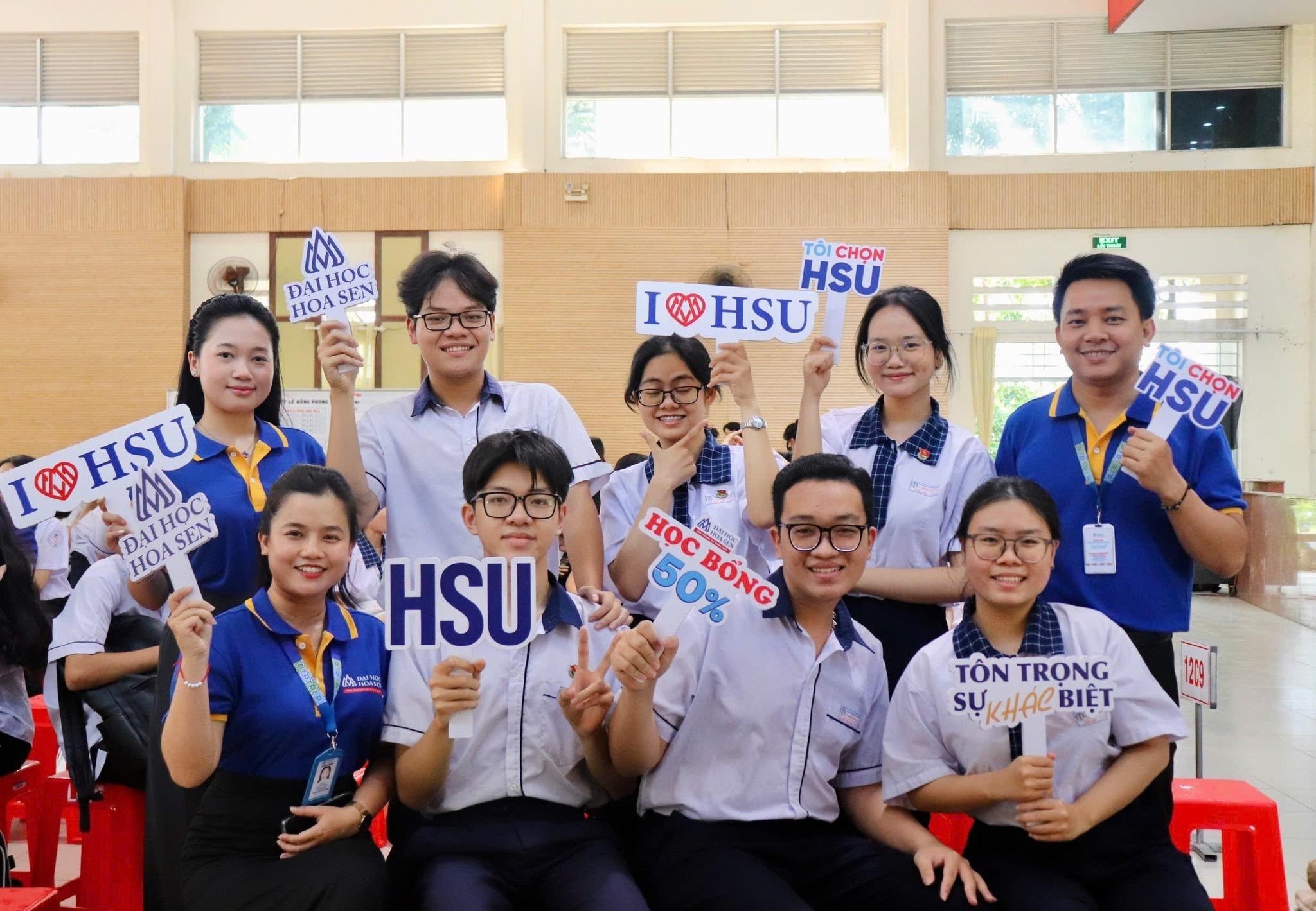 Cùng THPT Lê Hồng Phong trang bị hành trang tương lai học sinh