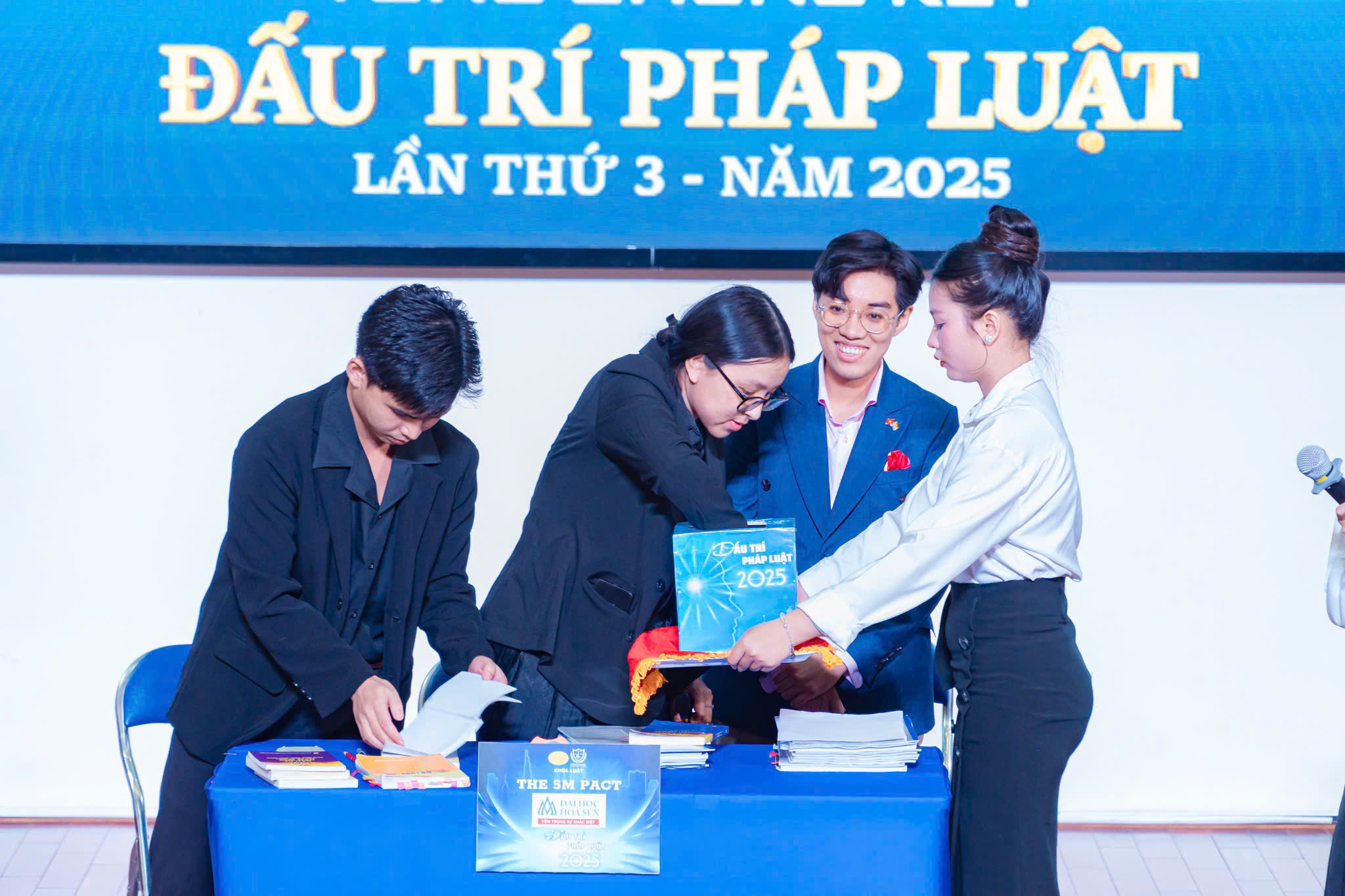 AI có làm luật sư được không? Câu trả lời nằm ở con người và học Luật thời đại số như thế .