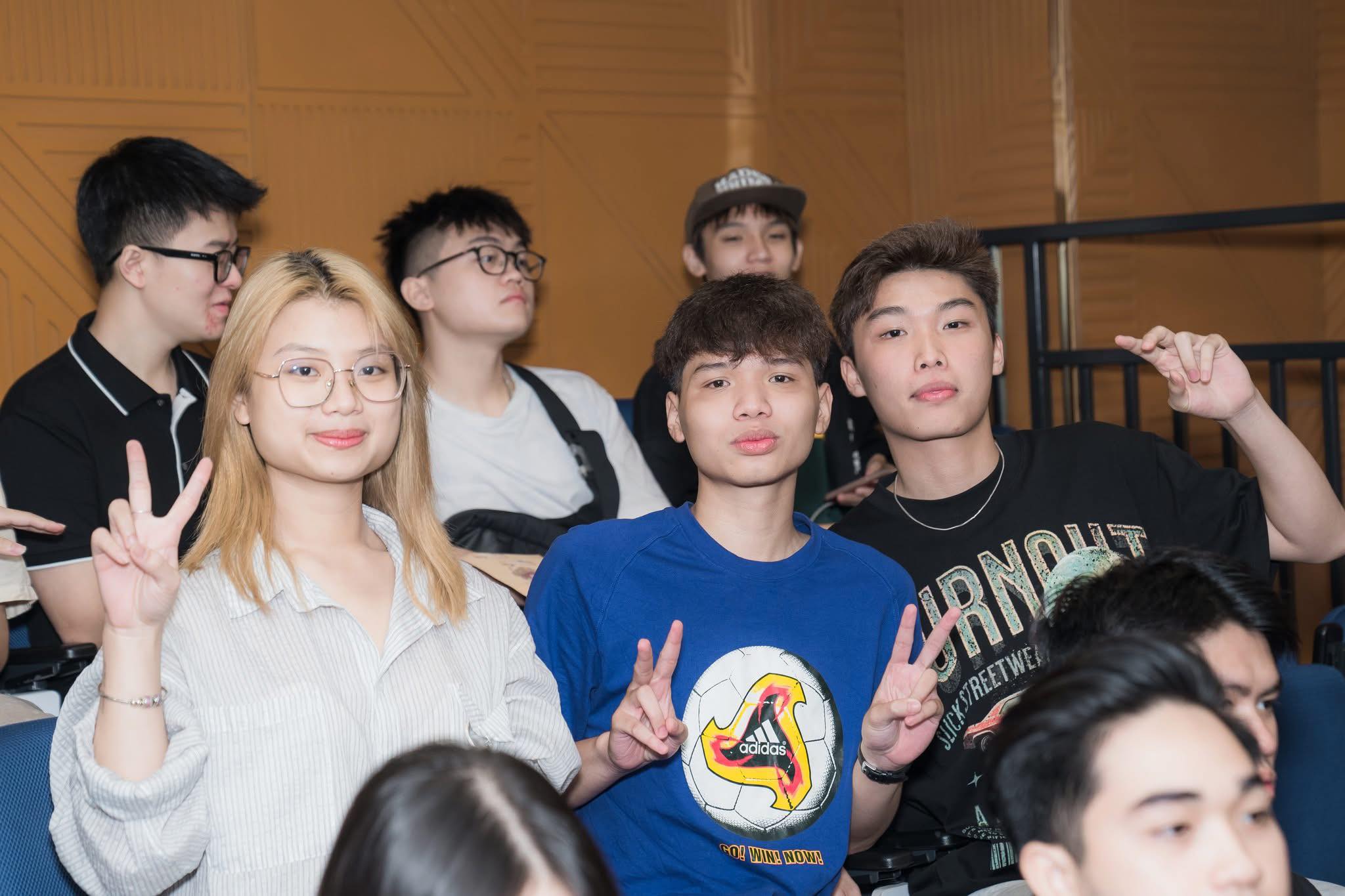 Nên chọn ngành Quản trị Khách sạn hay Quản trị dịch vụ Du lịch & lữ hành?