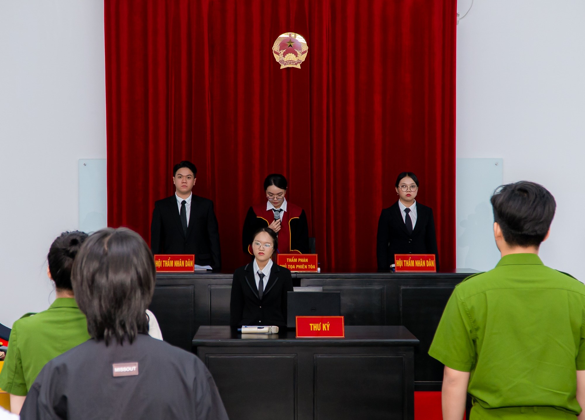 AI có làm luật sư được không? Câu trả lời nằm ở con người và học Luật thời đại số như thế .