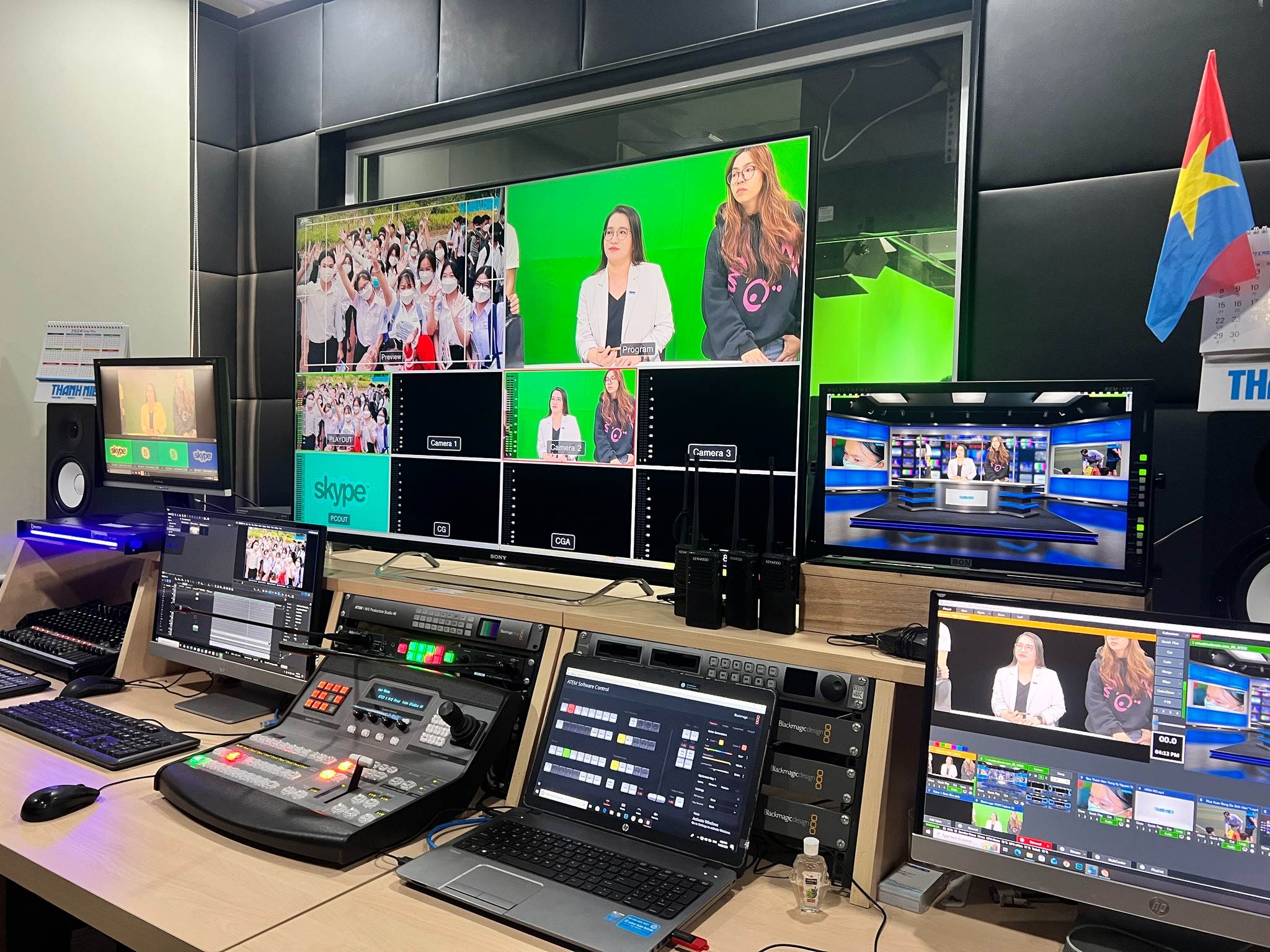 Sinh viên DMU–HSU học thực chiến tại Báo Thanh Niên