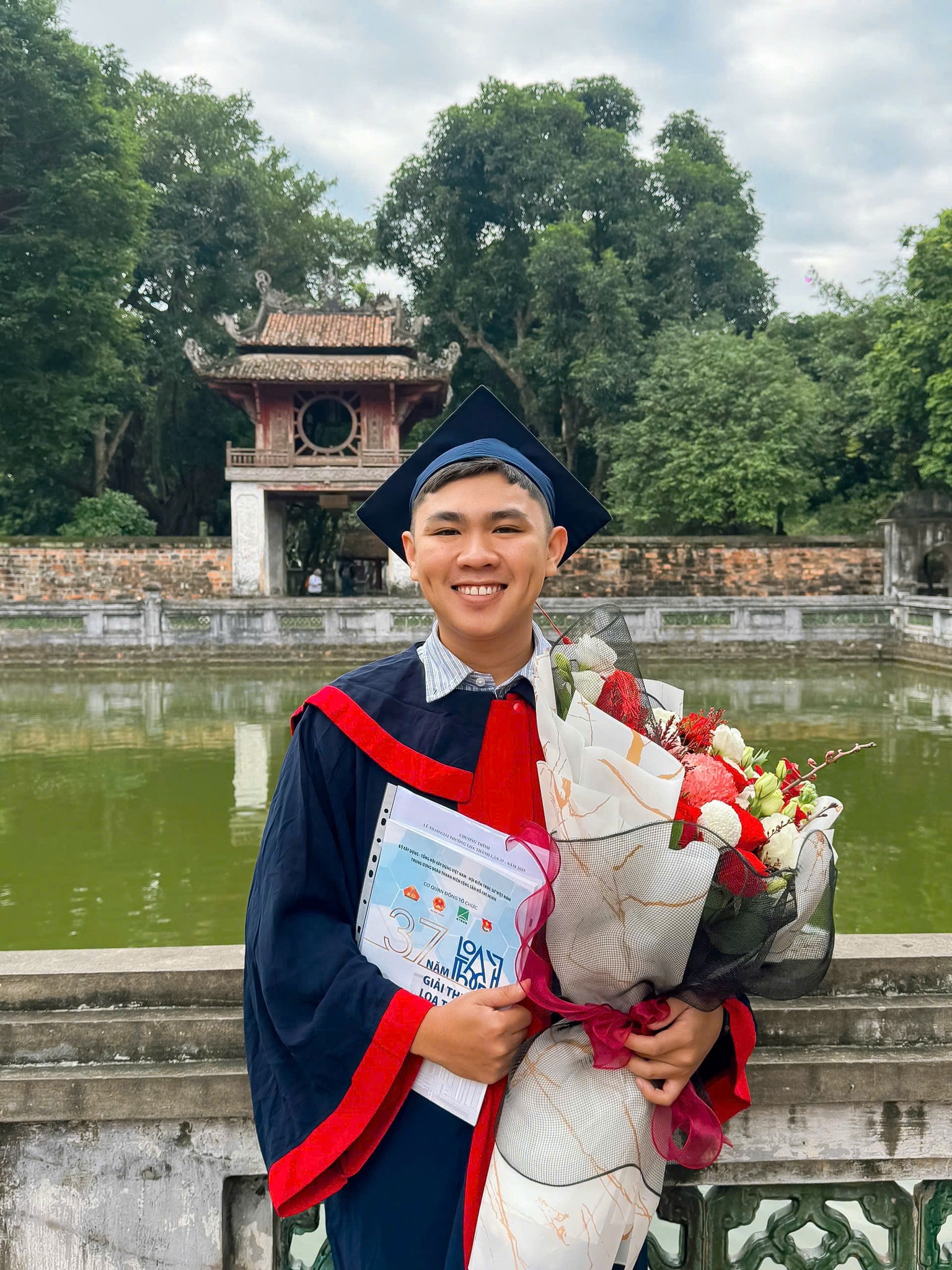 Sinh viên HSU được vinh danh tại Lễ trao Giải thưởng Loa Thành 2025