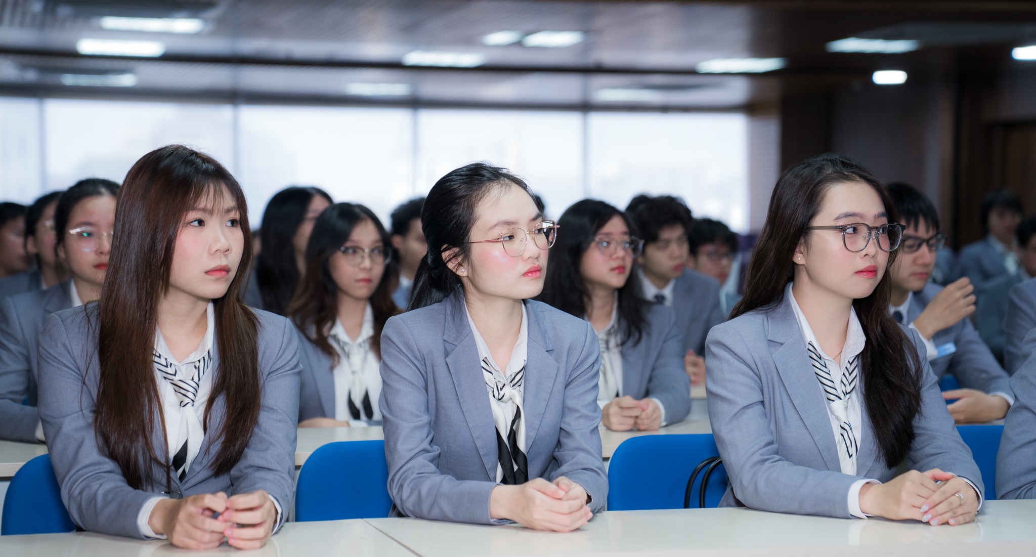 Sinh viên Hoa Sen Elite gặp gỡ Hiệu trưởng Swiss Hotel Management School