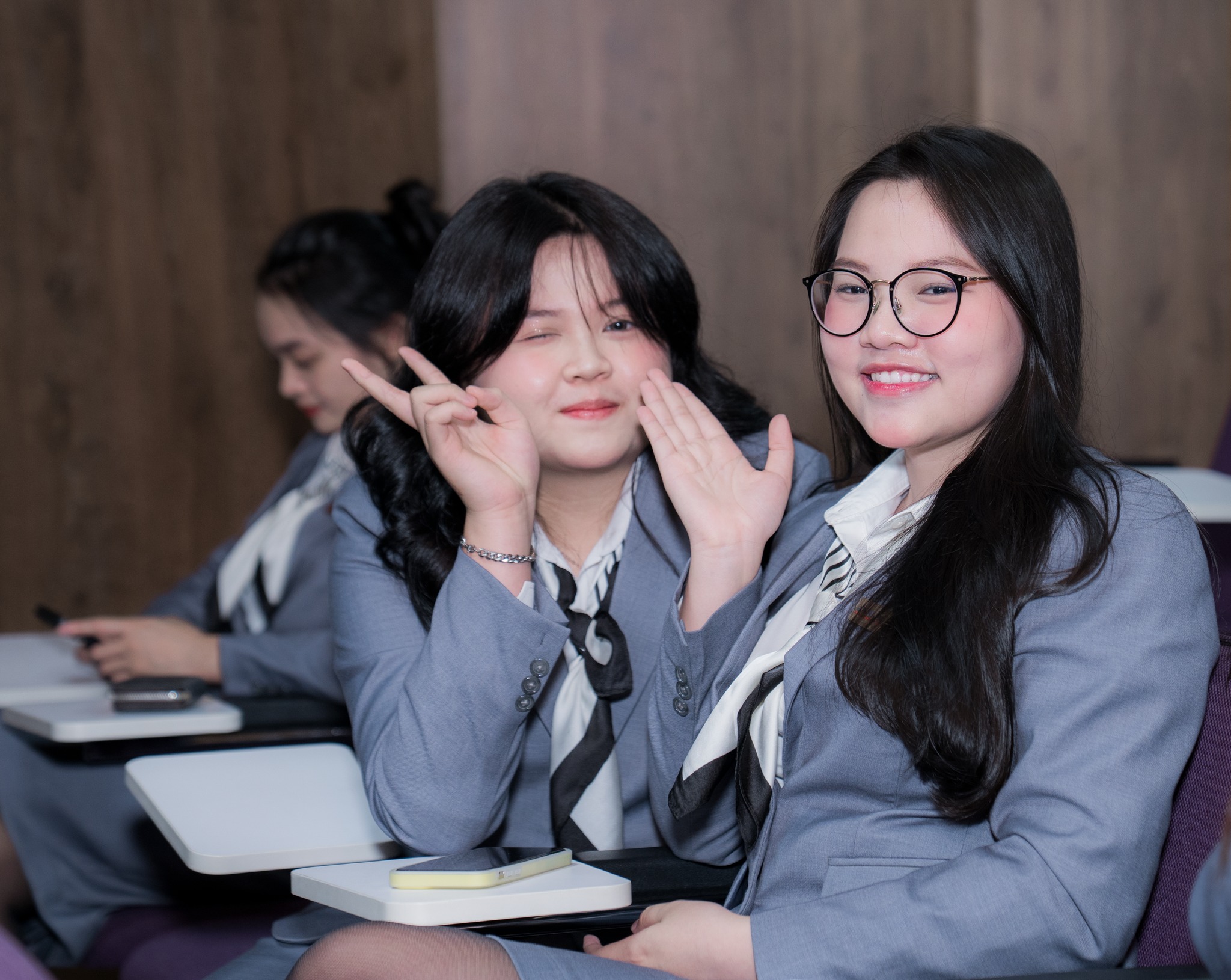 Sinh viên Hoa Sen Elite gặp gỡ Hiệu trưởng Swiss Hotel Management School