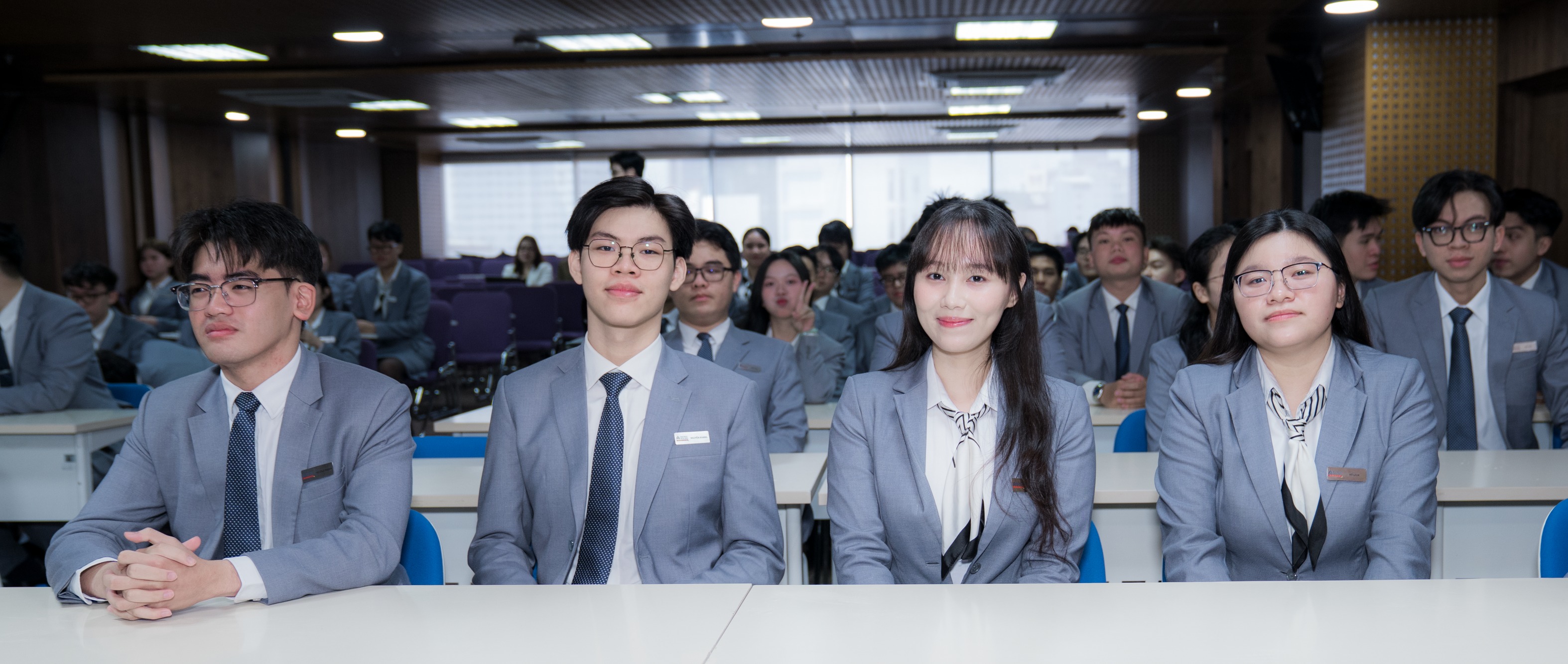 Sinh viên Hoa Sen Elite gặp gỡ Hiệu trưởng Swiss Hotel Management School